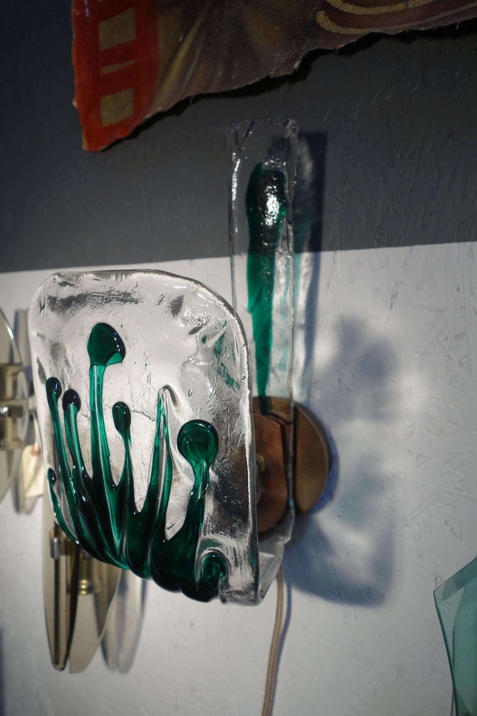 Italienische Murano-Kunstglas-Wandleuchter aus der Mitte des Jahrhunderts mit Kupferoberfläche, 6 verfügbar im Zustand „Hervorragend“ im Angebot in Encinitas, CA