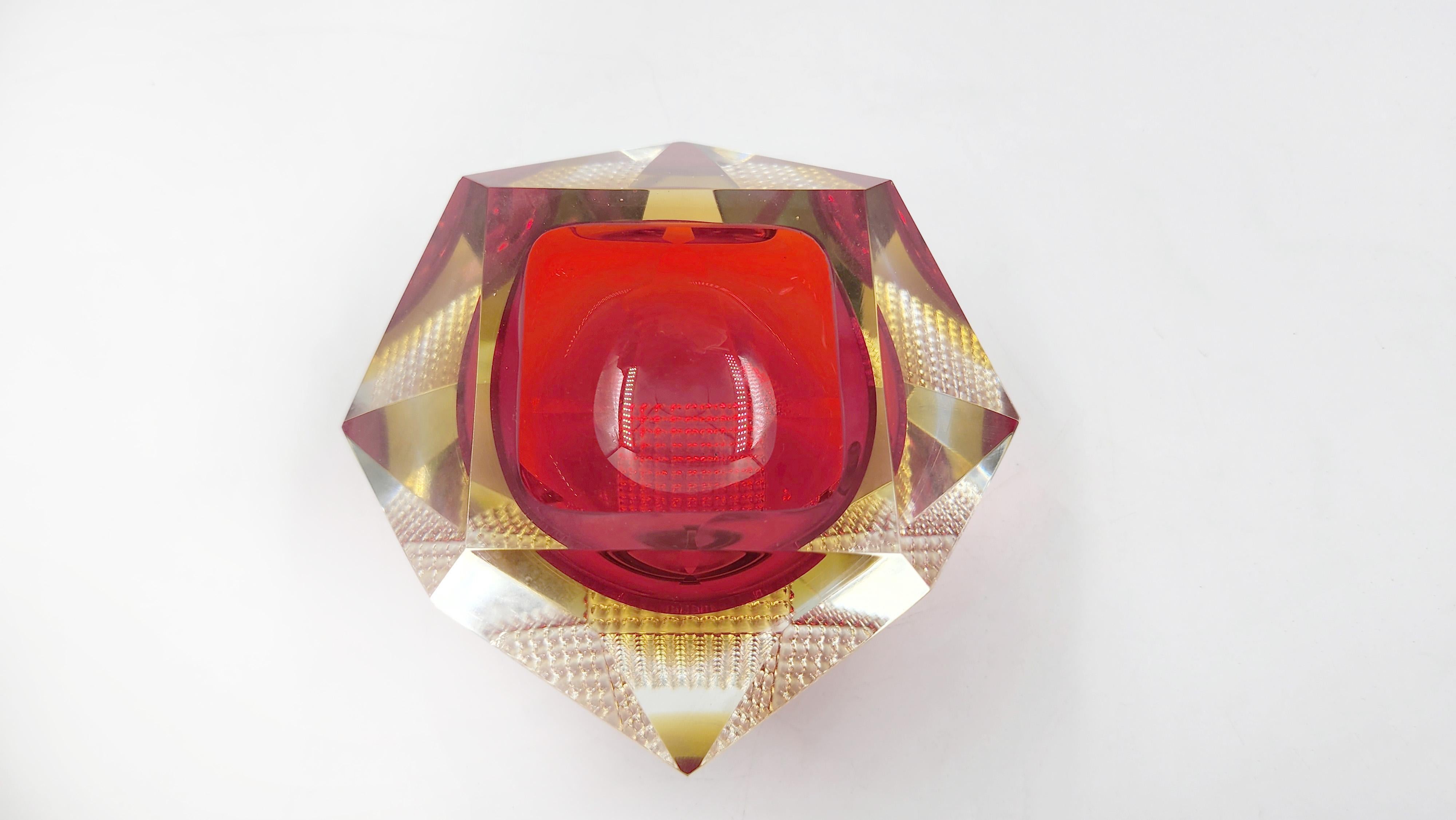 Italian Mid-Century Murano Bowl by Flavio Poli, 1970's In condizioni buone in vendita a Autonomous City Buenos Aires, CABA