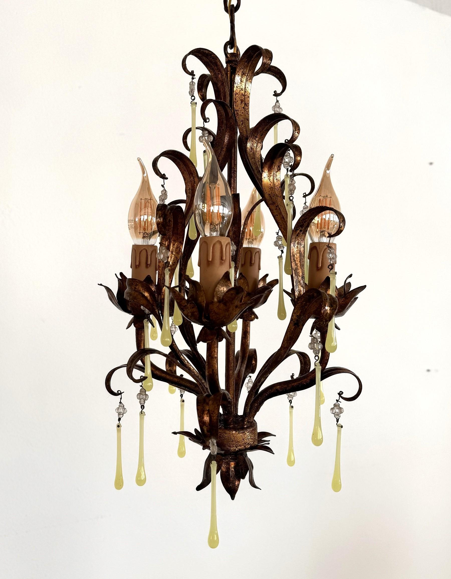 Lustre italien du milieu du siècle dernier en verre de Murano doré avec gouttes de verre jaune, années 1960 Bon état - En vente à Morazzone, Varese
