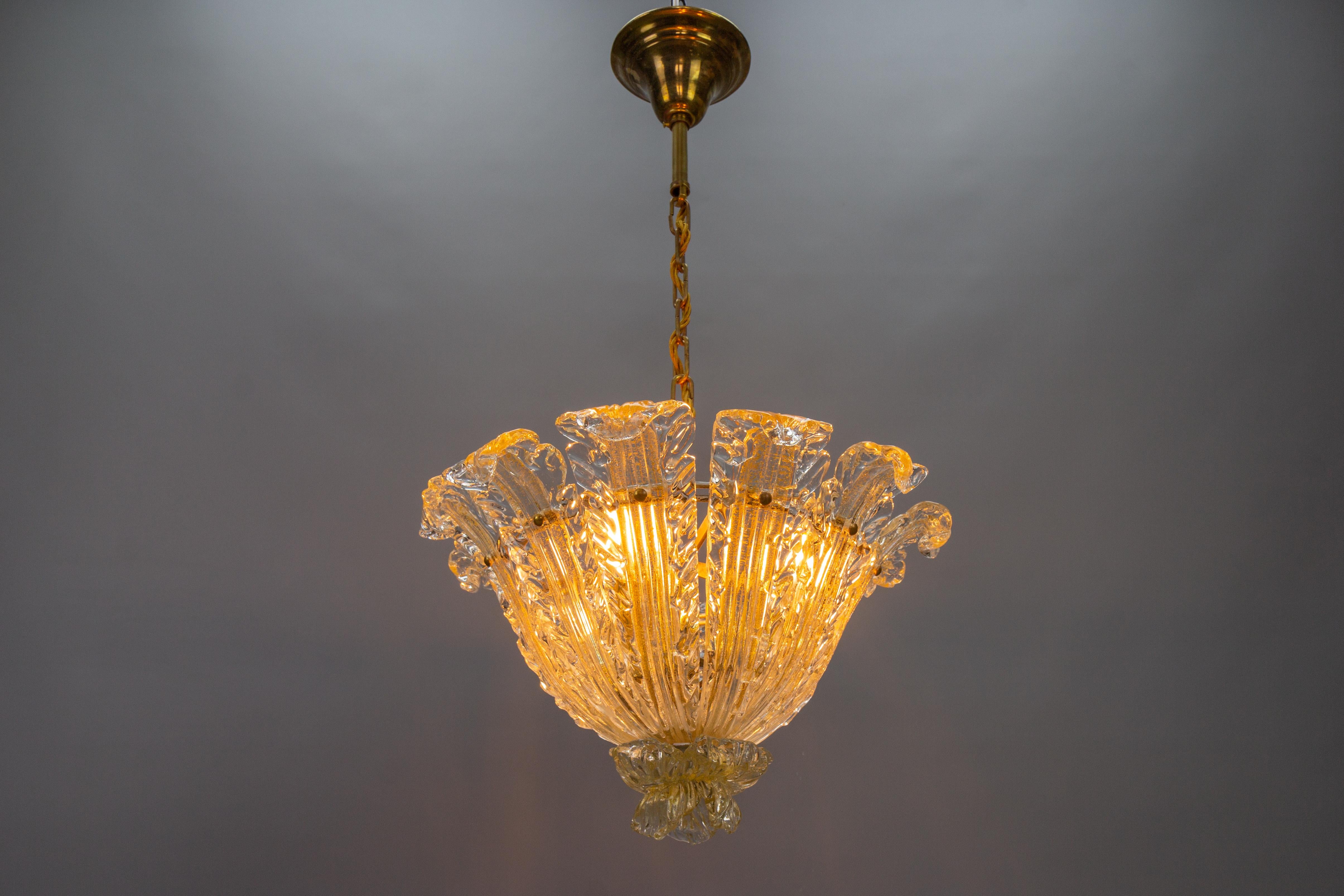 Italian Mid-Century Murano Glass Gold Inclusion Foliage Pendant Light, 1950s For Sale 4