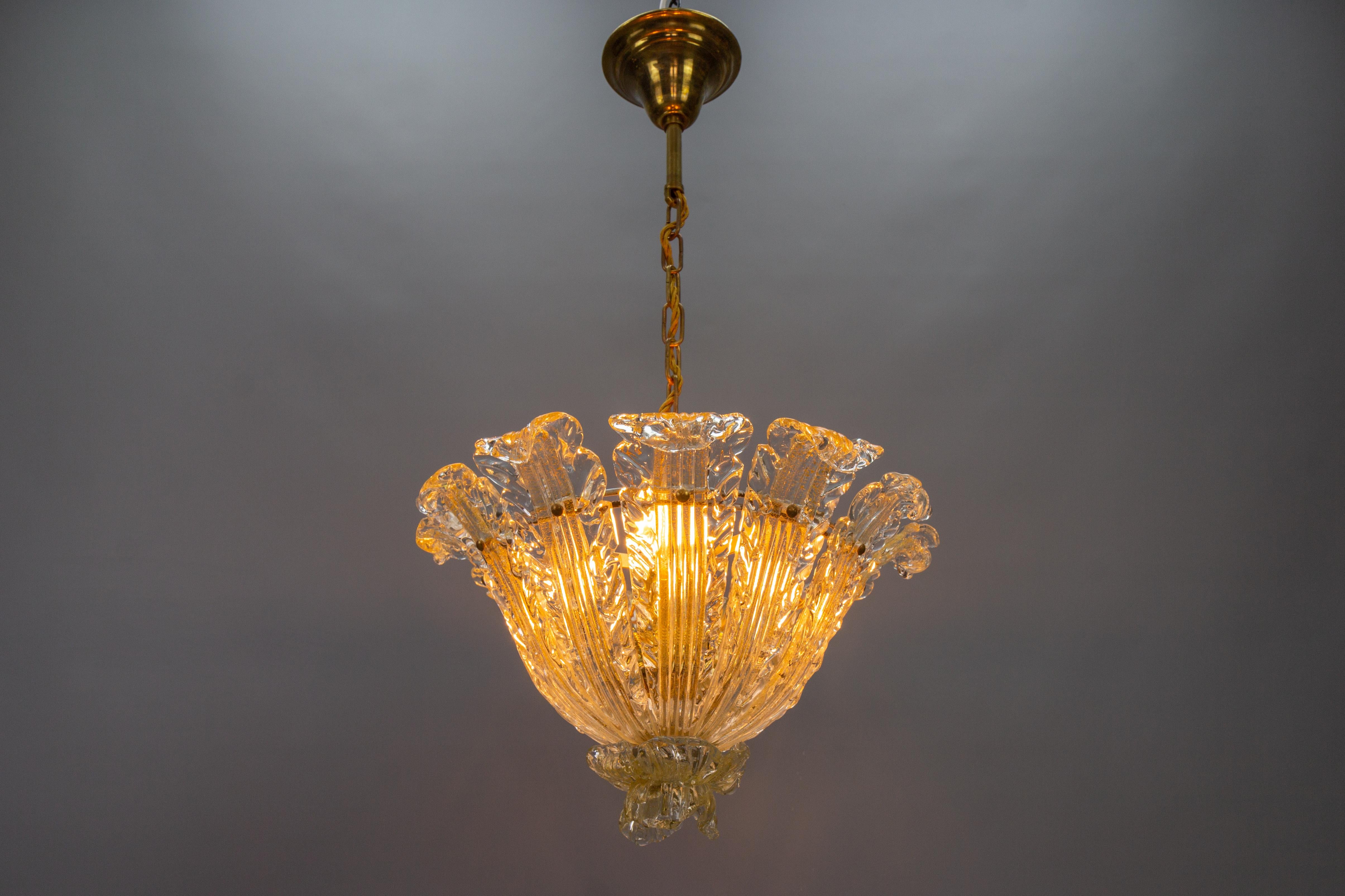 Italian Mid-Century Murano Glass Gold Inclusion Foliage Pendant Light, 1950s For Sale 5