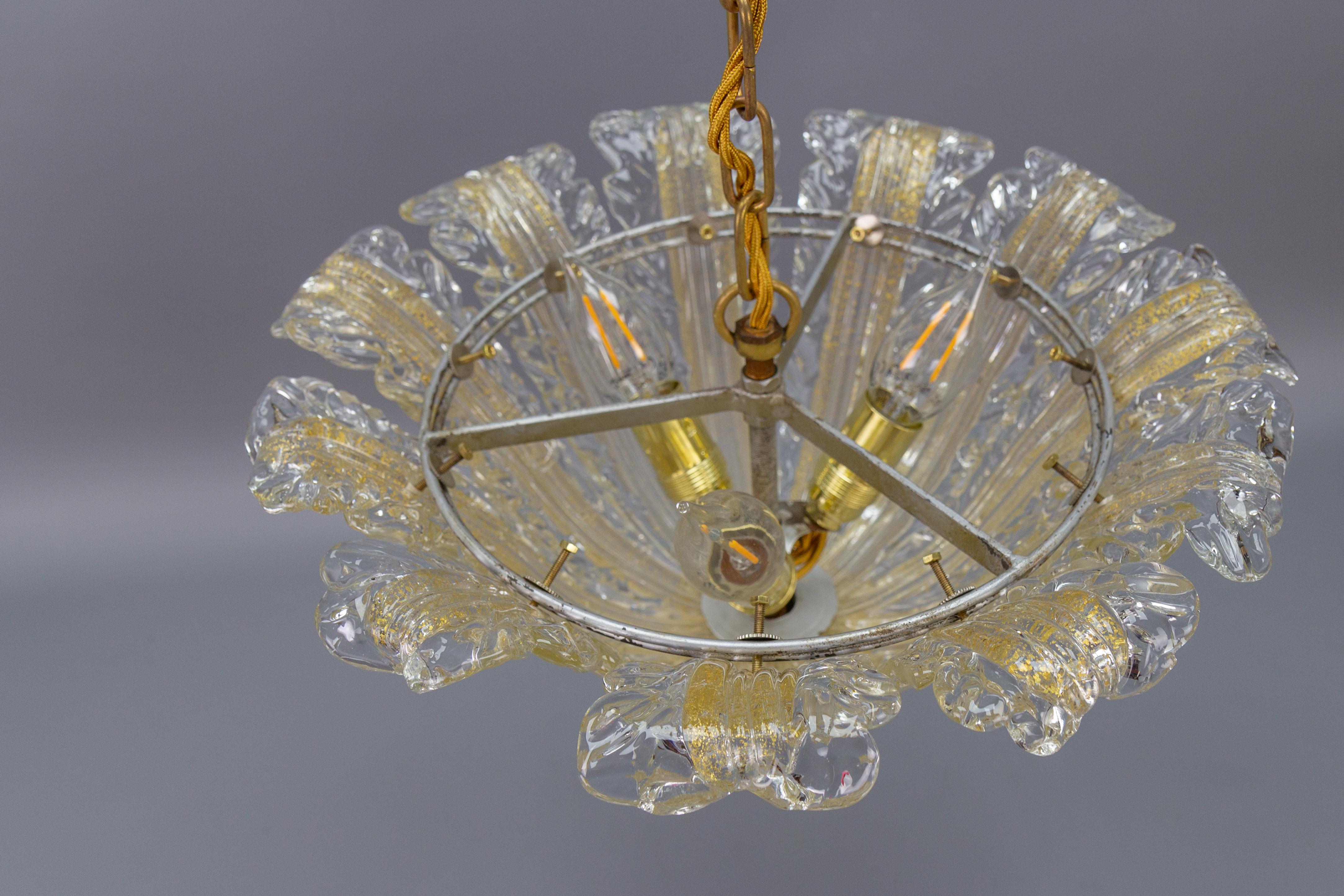 Italian Mid-Century Murano Glass Gold Inclusion Foliage Pendant Light, 1950s For Sale 9