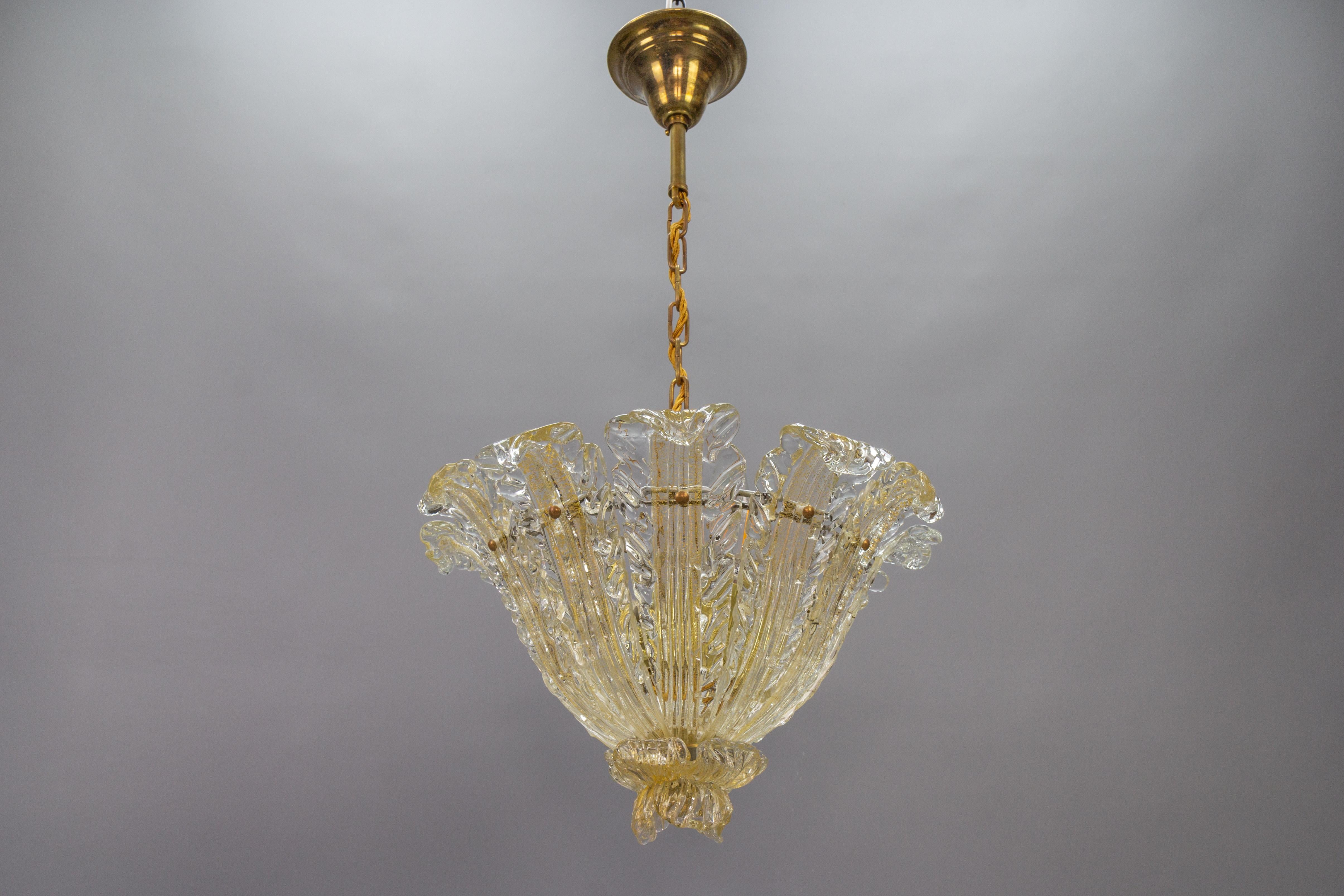 Mid-Century Modern Italian Mid-Century Murano Glass Gold Inclusion Foliage Pendant Light, 1950s For Sale