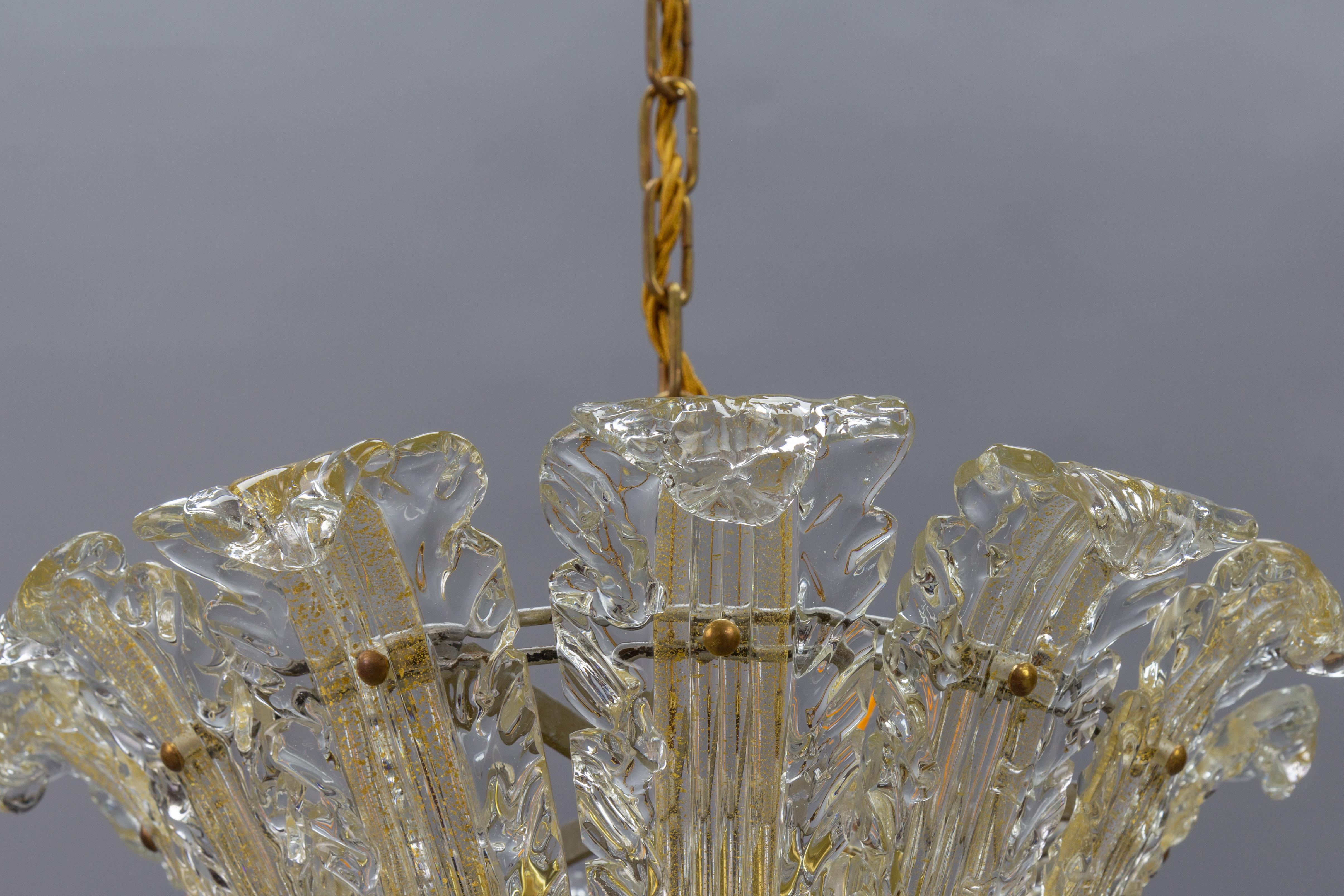 Mid-20th Century Italian Mid-Century Murano Glass Gold Inclusion Foliage Pendant Light, 1950s For Sale