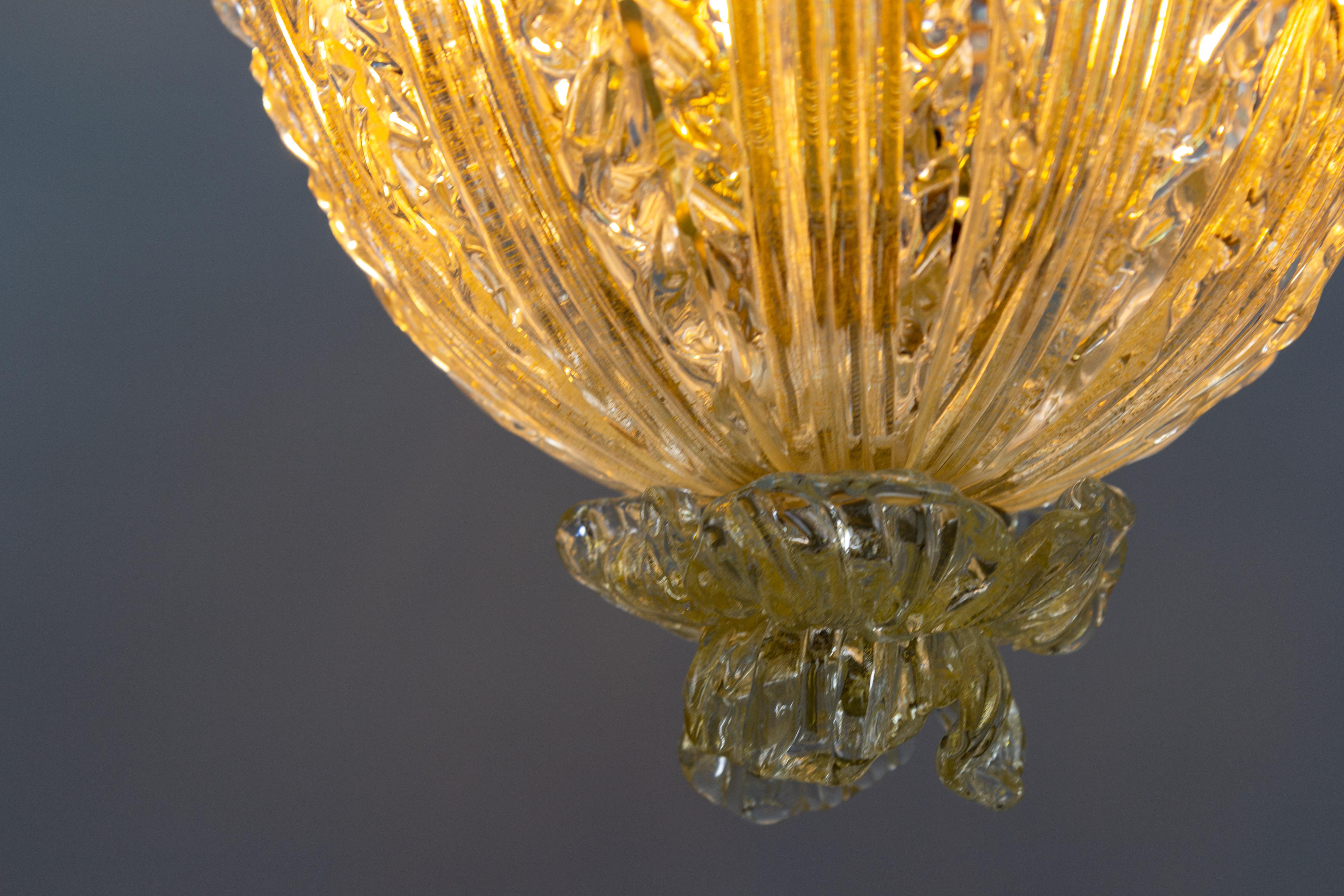Italian Mid-Century Murano Glass Gold Inclusion Foliage Pendant Light, 1950s For Sale 3