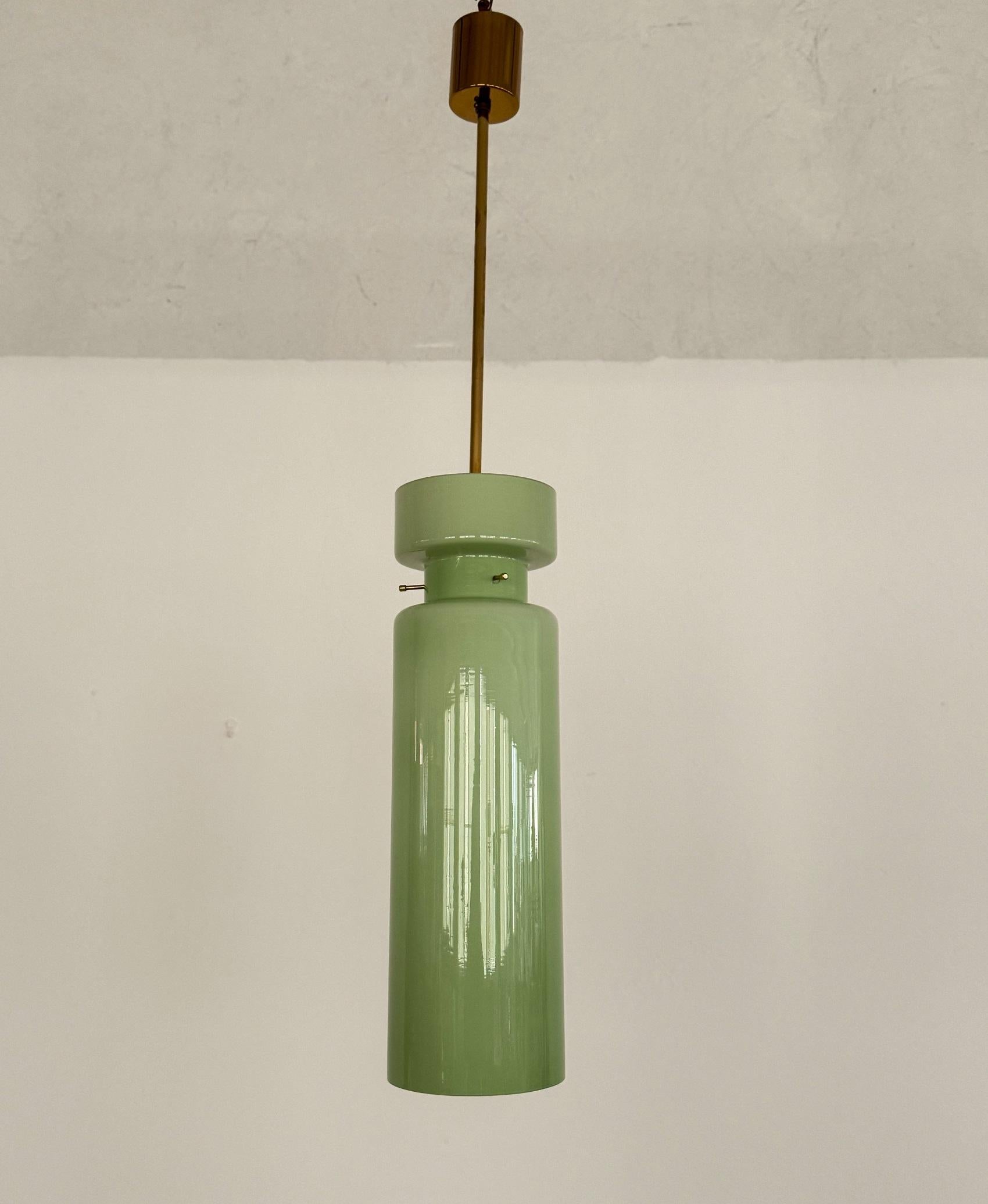 Italian Mid-Century Murano Glass Pendant Light in Kiwi Green by Vistosi, 1980s For Sale 5