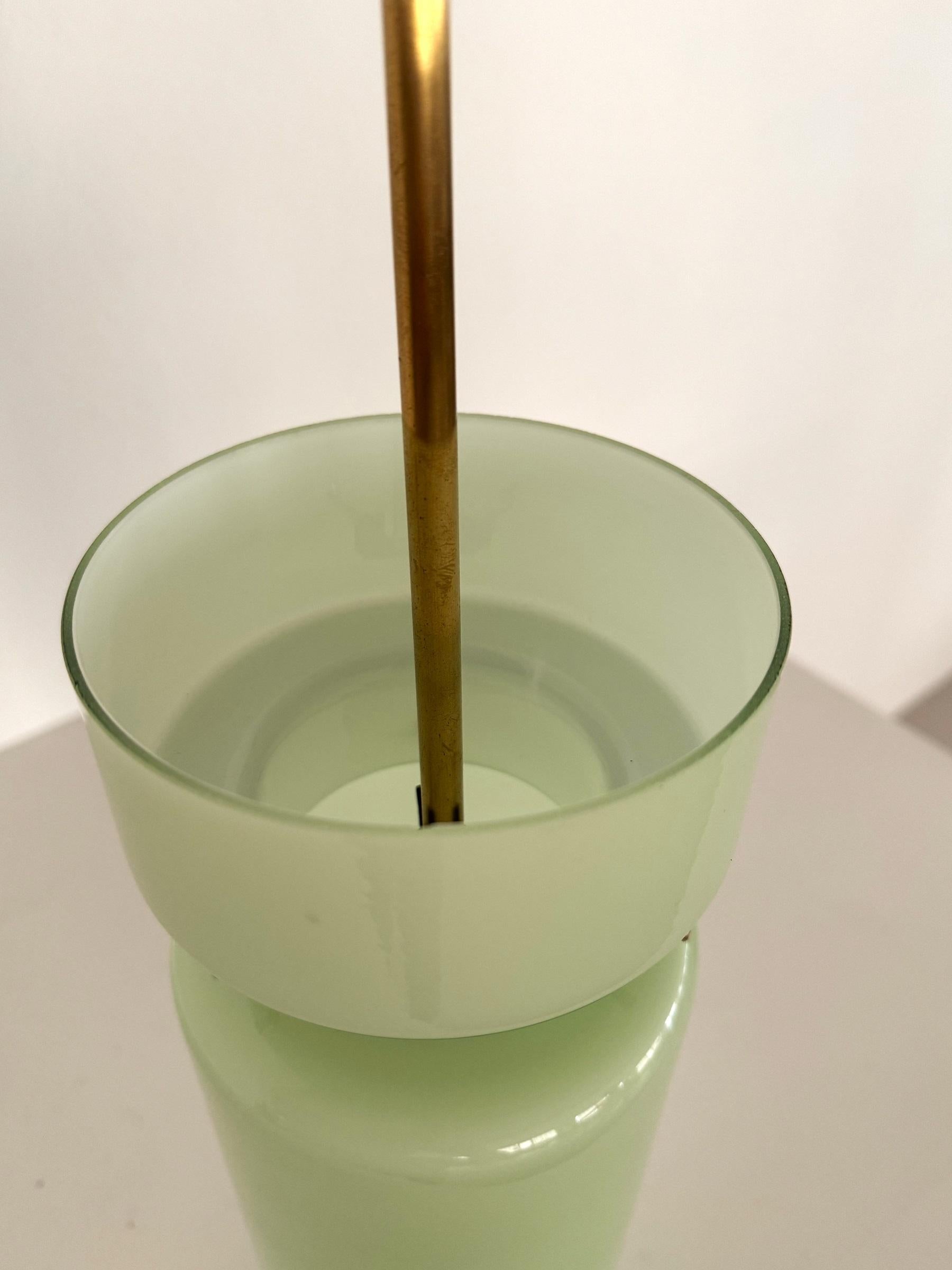 Italian Mid-Century Murano Glass Pendant Light in Kiwi Green by Vistosi, 1980s For Sale 1