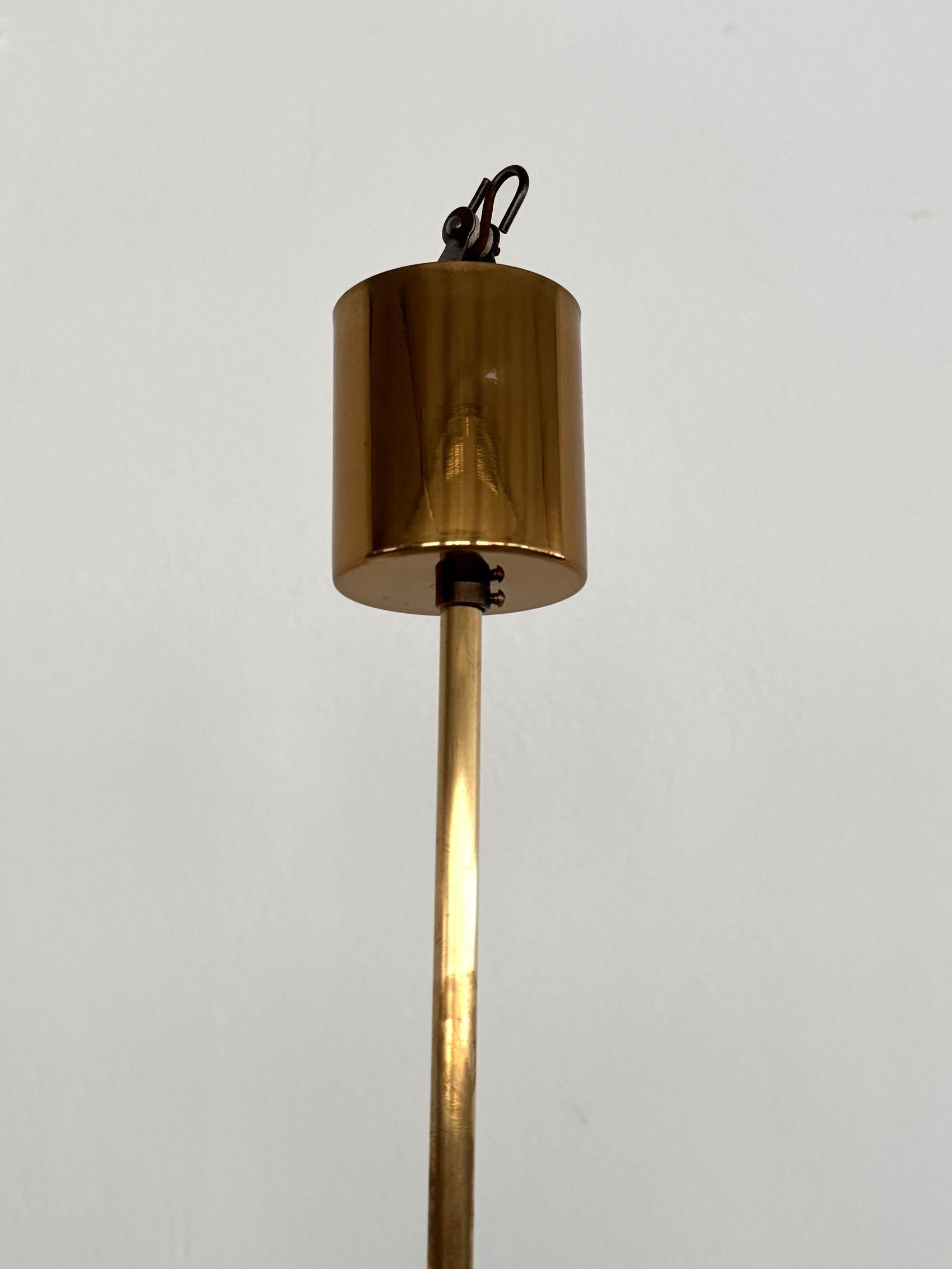 Italian Mid-Century Murano Glass Pendant Light in Kiwi Green by Vistosi, 1980s For Sale 2