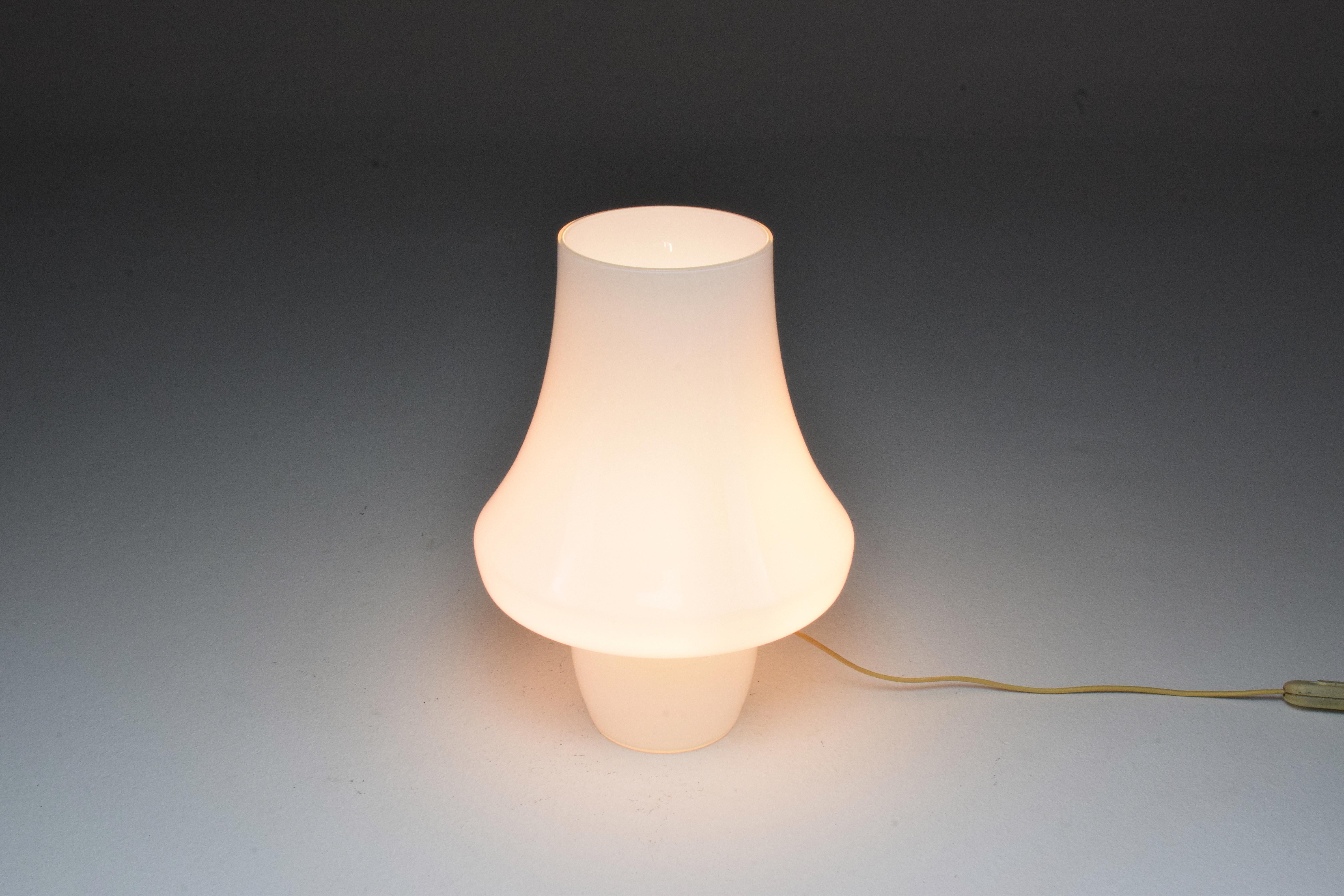 Italian Midcentury Murano Glass Table Lamp by Carlo Nason 8