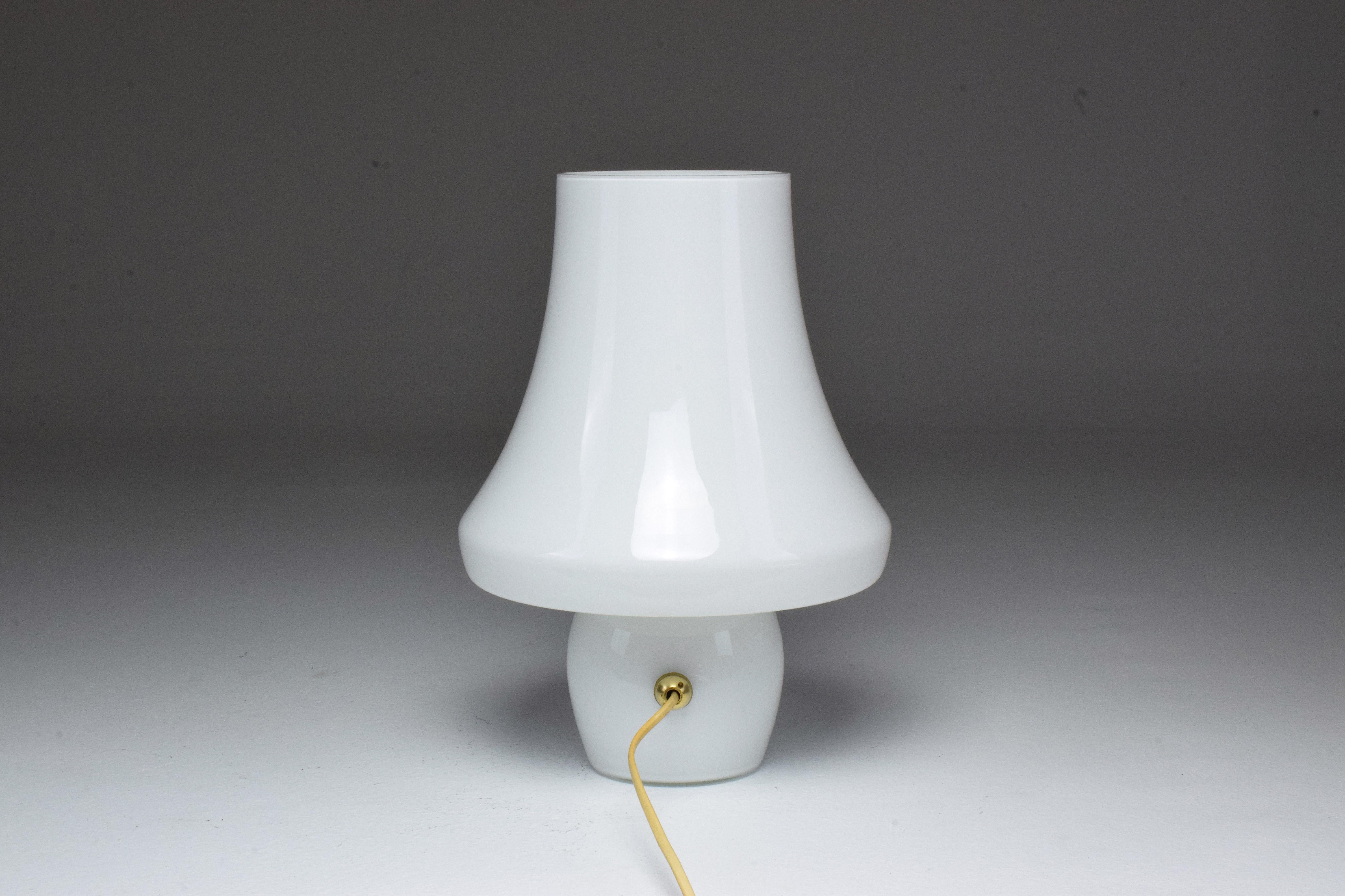 Italian Midcentury Murano Glass Table Lamp by Carlo Nason 10