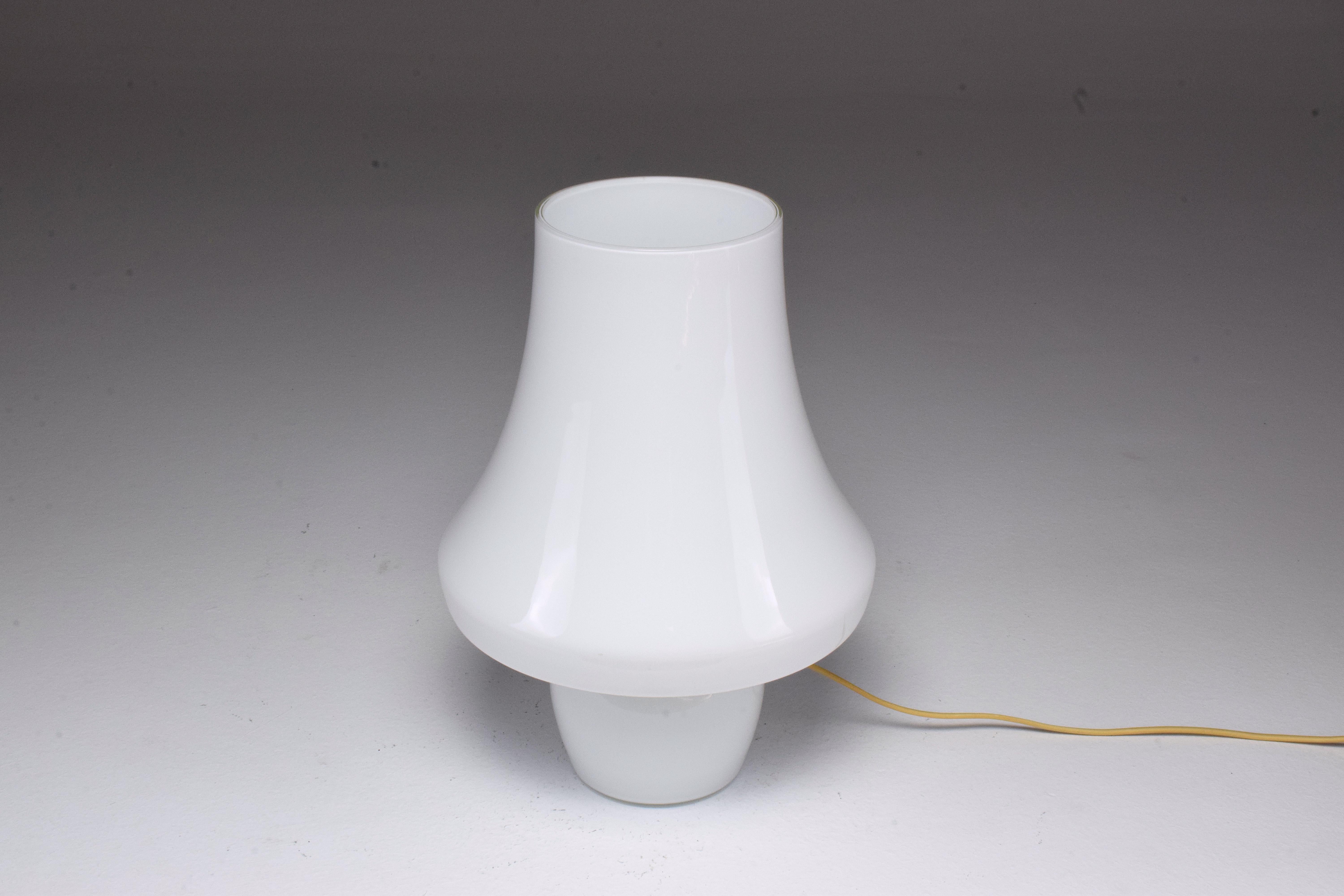 Italian Midcentury Murano Glass Table Lamp by Carlo Nason 1