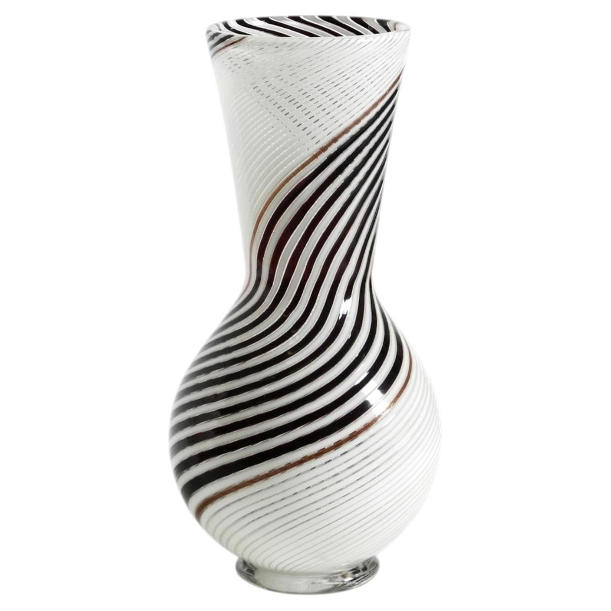 Italian mid-century Murano glass vase by Dino Martens for Aureliano Toso