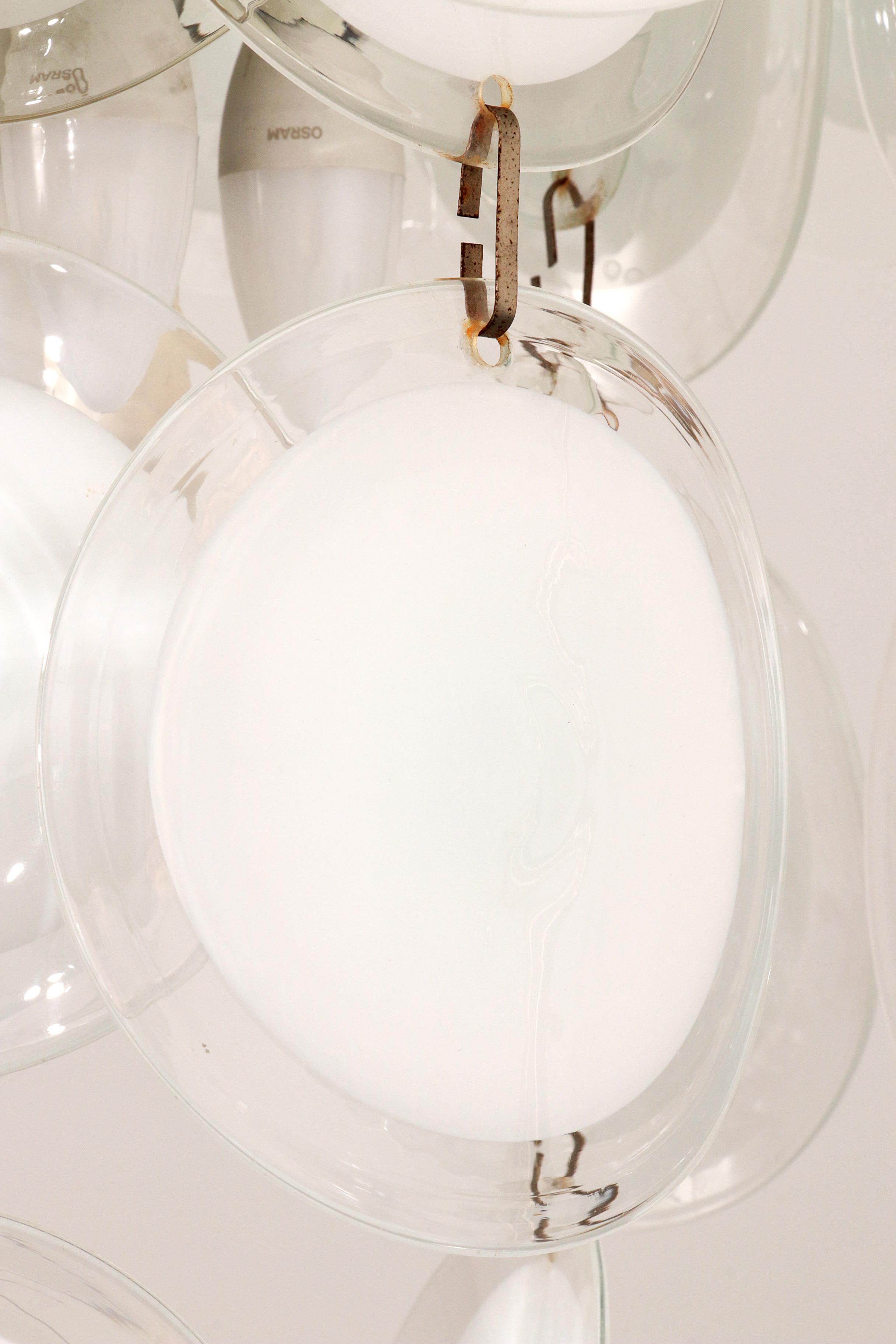 Metà XX secolo Lampadario a disco in vetro di Murano, Venezia, metà del secolo scorso, di Vistosi in vendita