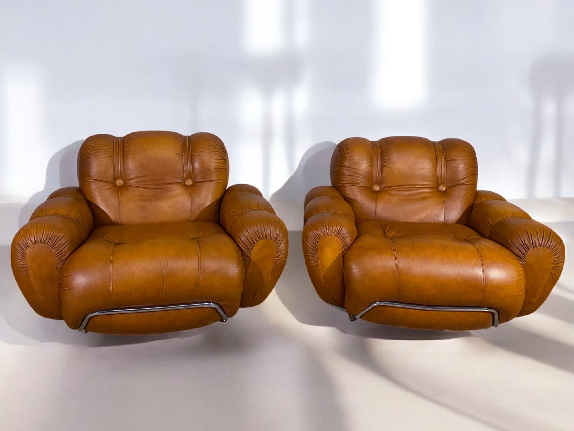 Late 20th Century Italian Mid-Century Natural Leather Space Age Armchairs, 1970s For Sale