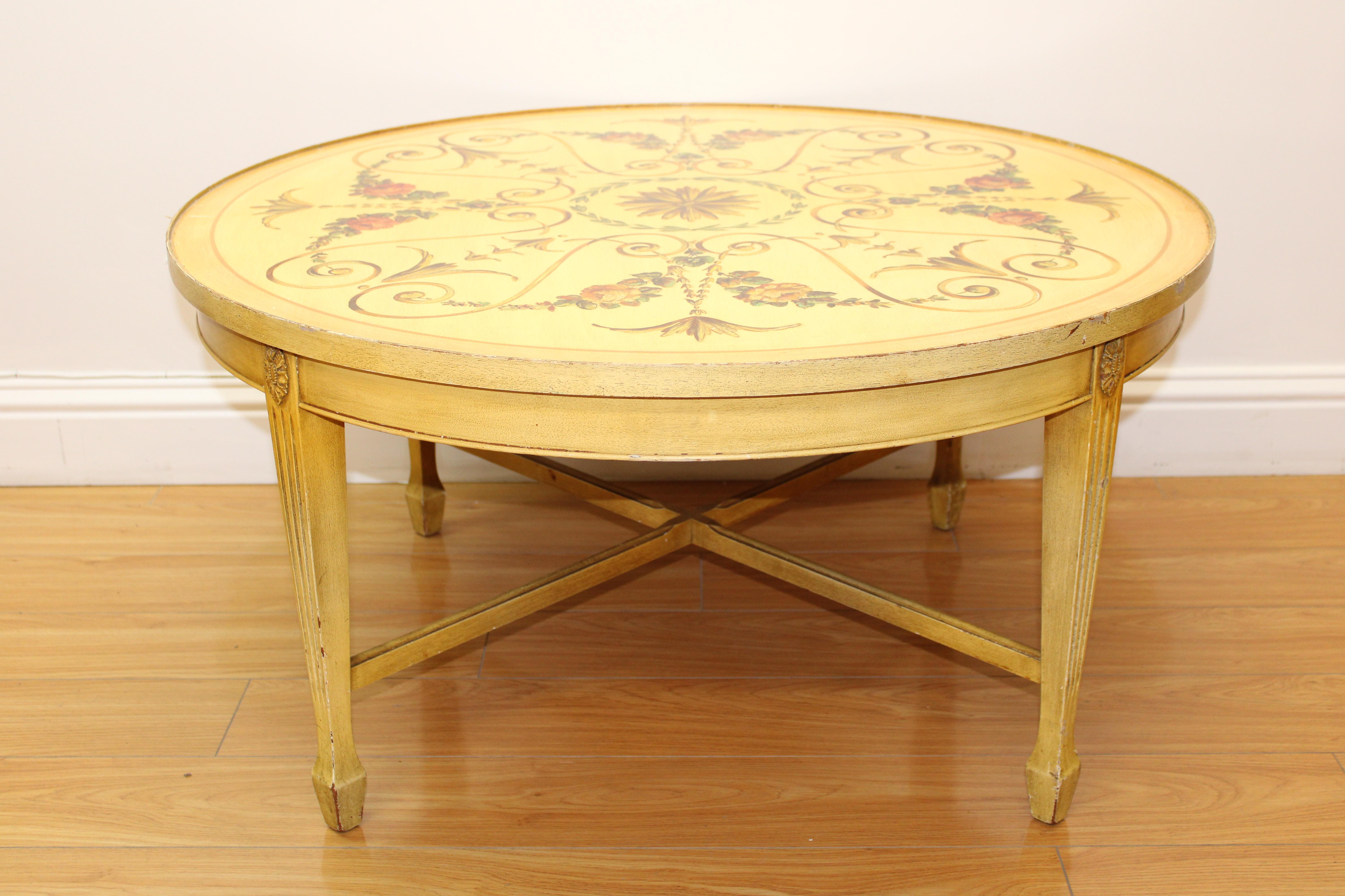 Italian Mid Century Neoclassical Coffee Table For Sale 2