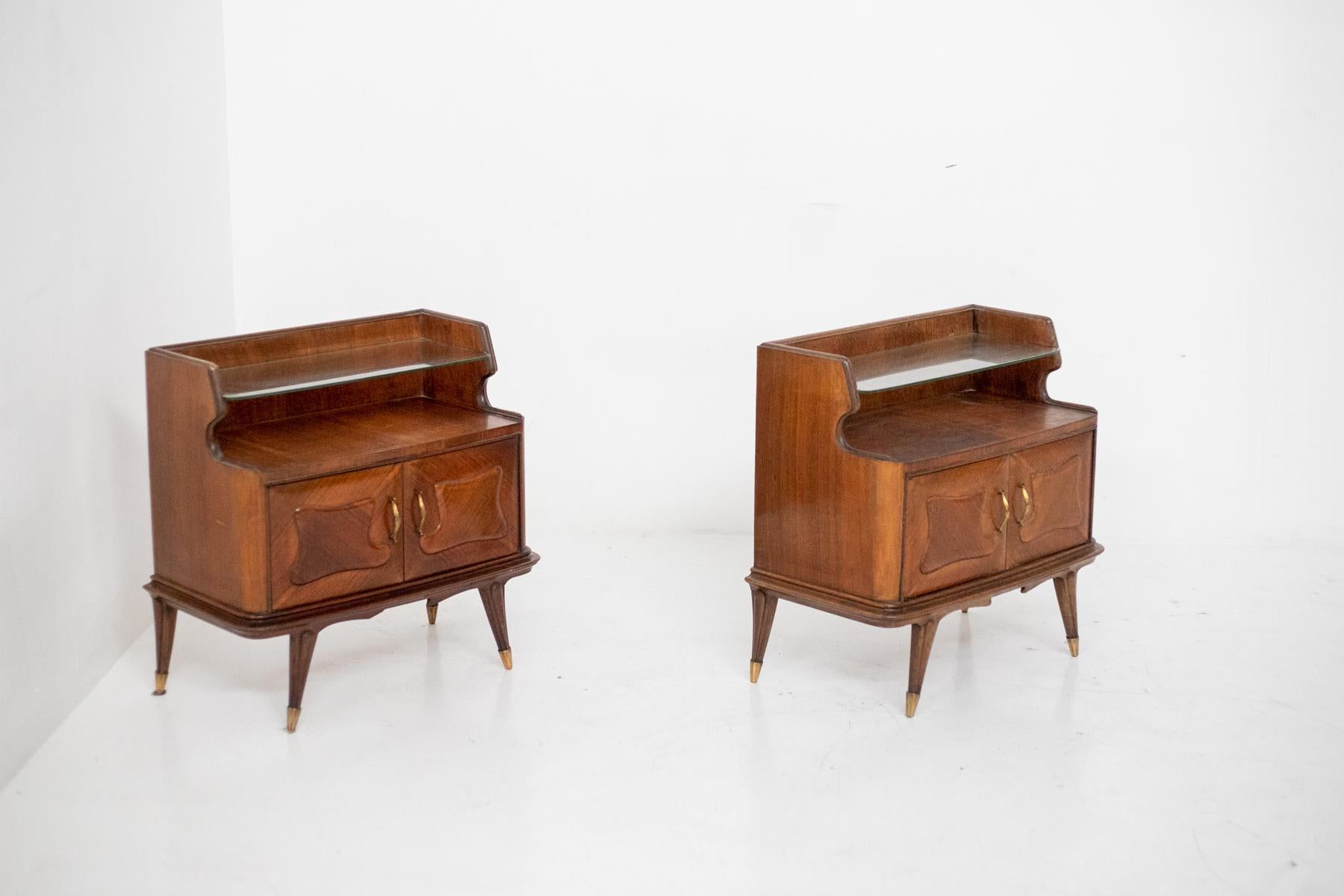 Italian Mid-Century Nightstands in Wood and Glass For Sale 4