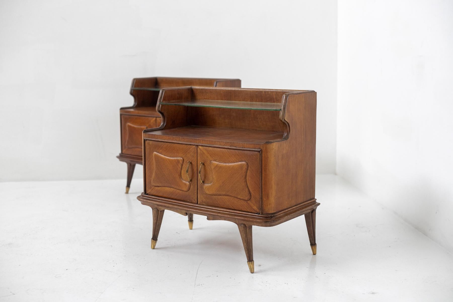 Italian Mid-Century Nightstands in Wood and Glass For Sale 5