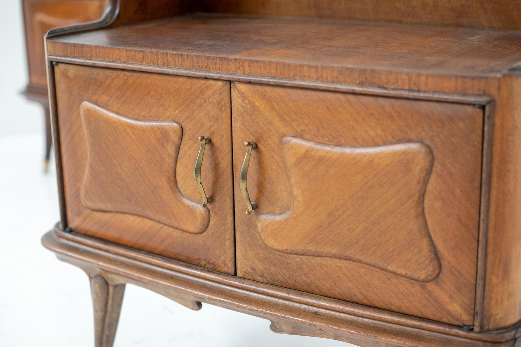 Italian Mid-Century Nightstands in Wood and Glass In Good Condition For Sale In Milano, IT