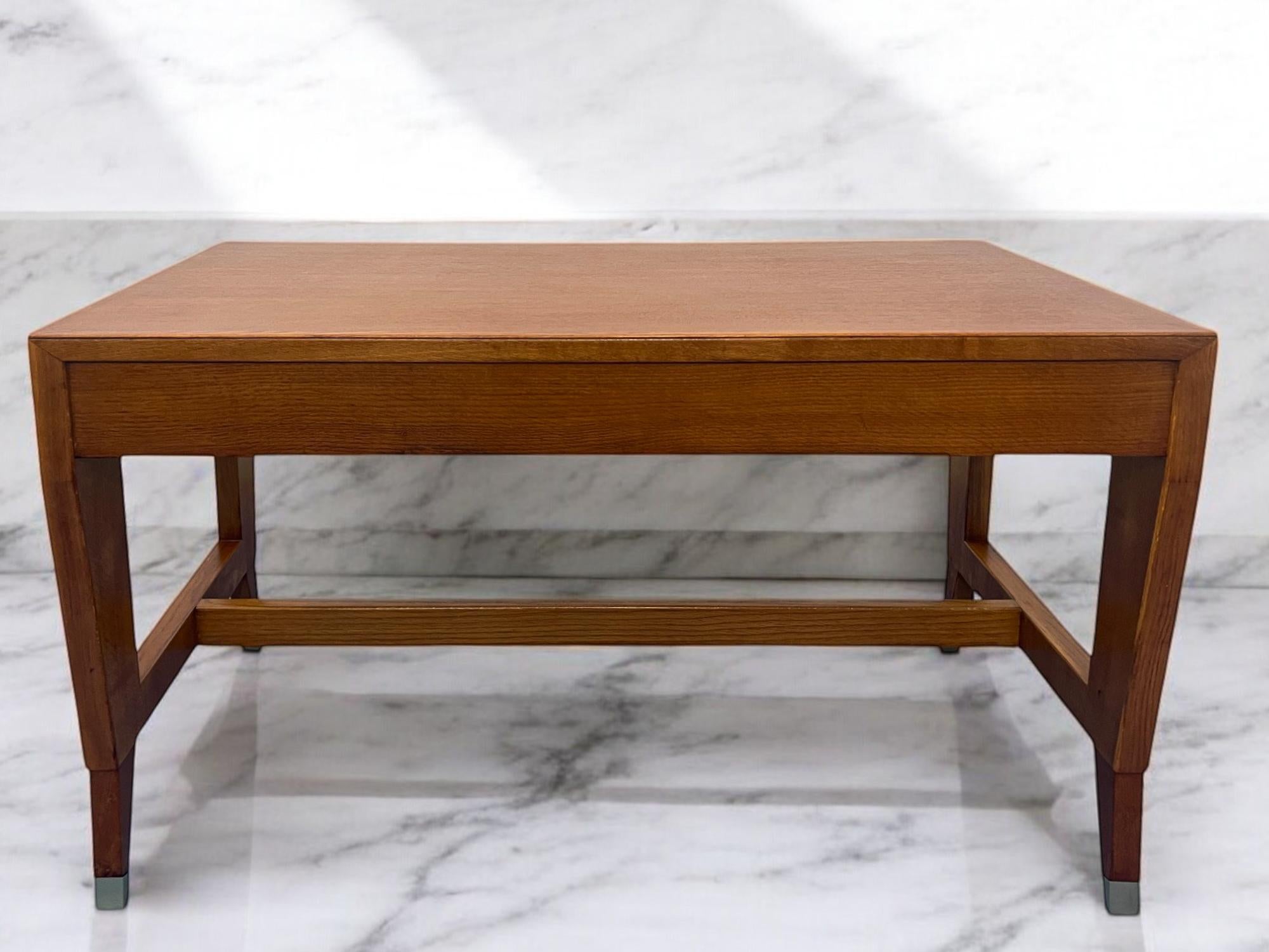 Italian Mid Century Oak Table Desk designed by Gio' Ponti in 1950s for BNL 6