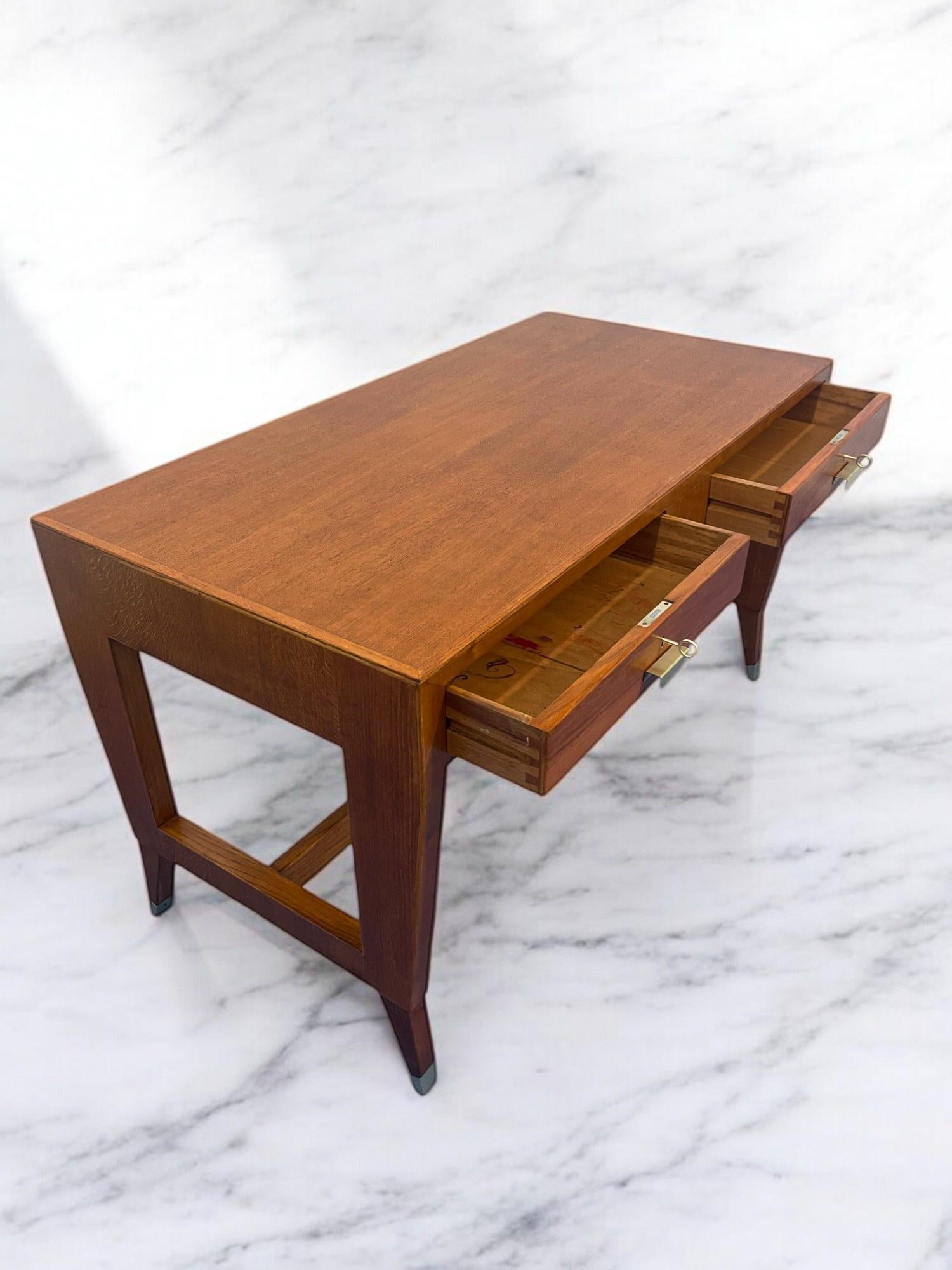 Mid-20th Century Italian Mid Century Oak Table Desk designed by Gio' Ponti in 1950s for BNL