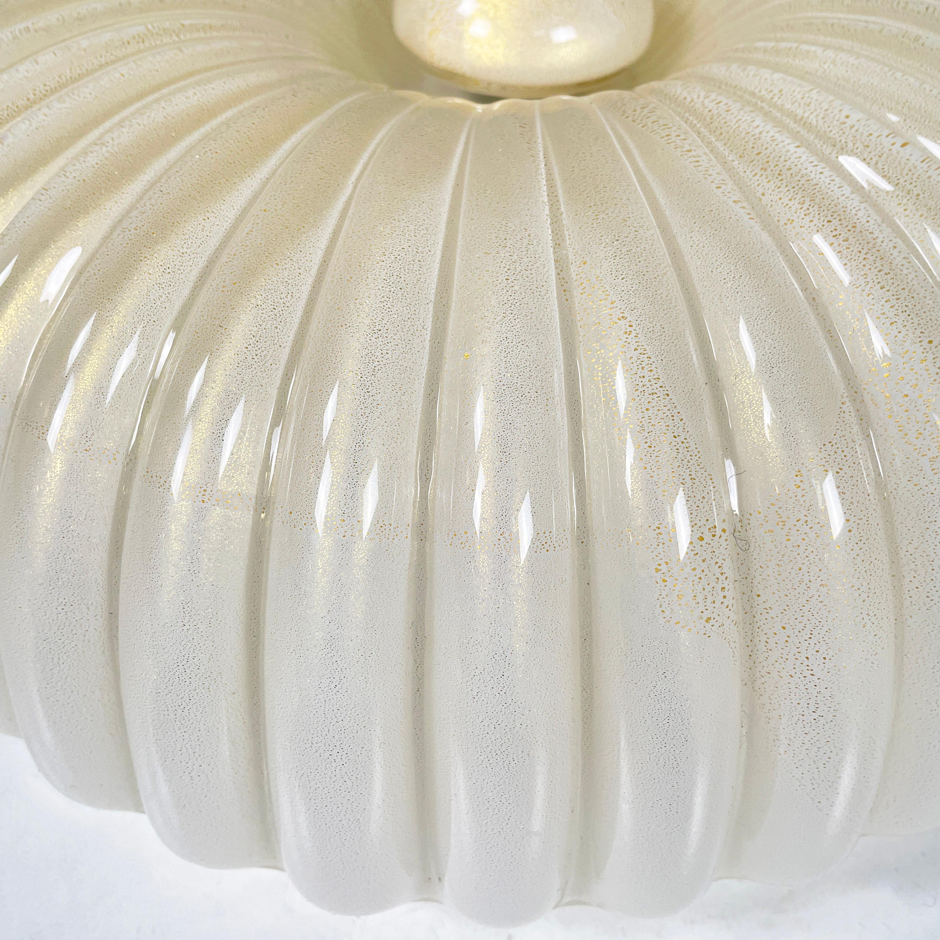 Italian mid-century Opaline glass gold dust ceiling lamp by Barovier&Toso, 1960s For Sale 6