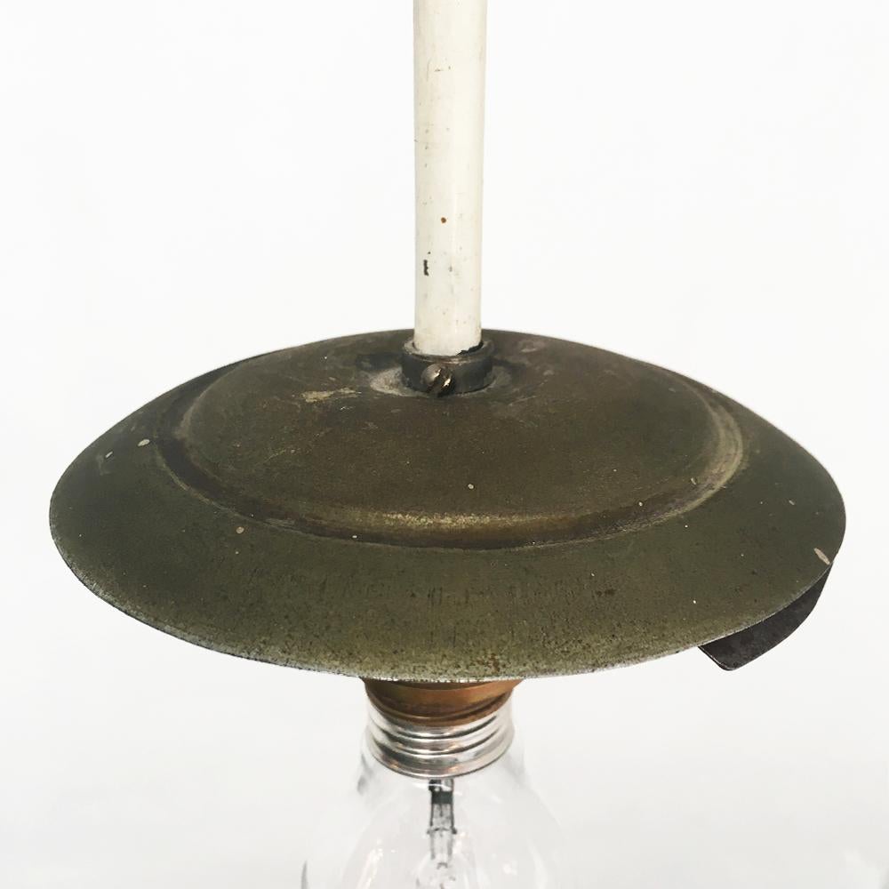 Italian midcentury opaline polished glass and metal, 1950s
Ceiling lamp in opaline polished glass, dating to the 1950s. Sphere in glass, lampholder and central stem in white painted metal.
Original good condition.
Measures: 25 x 102 H cm.