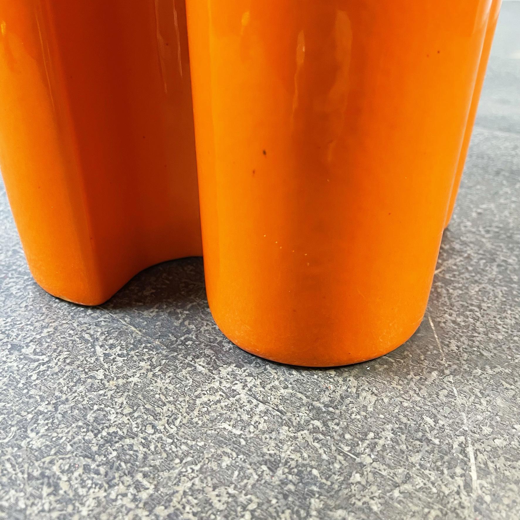 Vase en céramique orange italienne du milieu du siècle dernier de Bettonica pour Gabbianelli, 1970 en vente 3