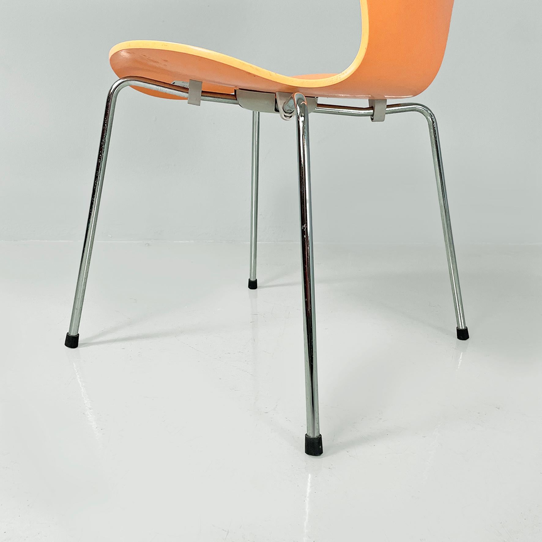 Italian mid-century orange wood Serie 7 chairs by Jacobsen, Fritz Hansen, 1999 For Sale 1