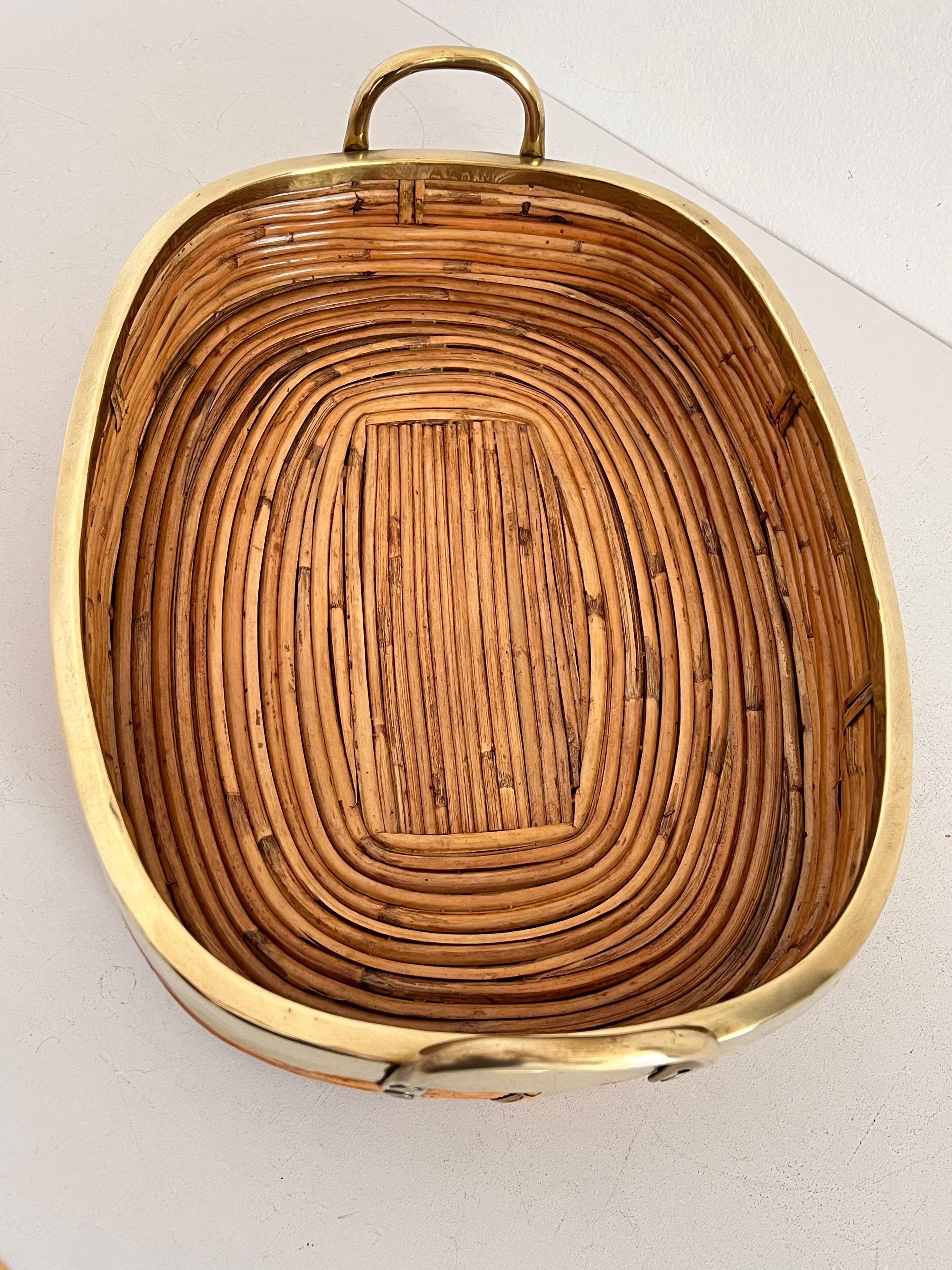 Italian Mid-Century Organic Serving Tray in Natural Rattan and Brass, 1970s 5