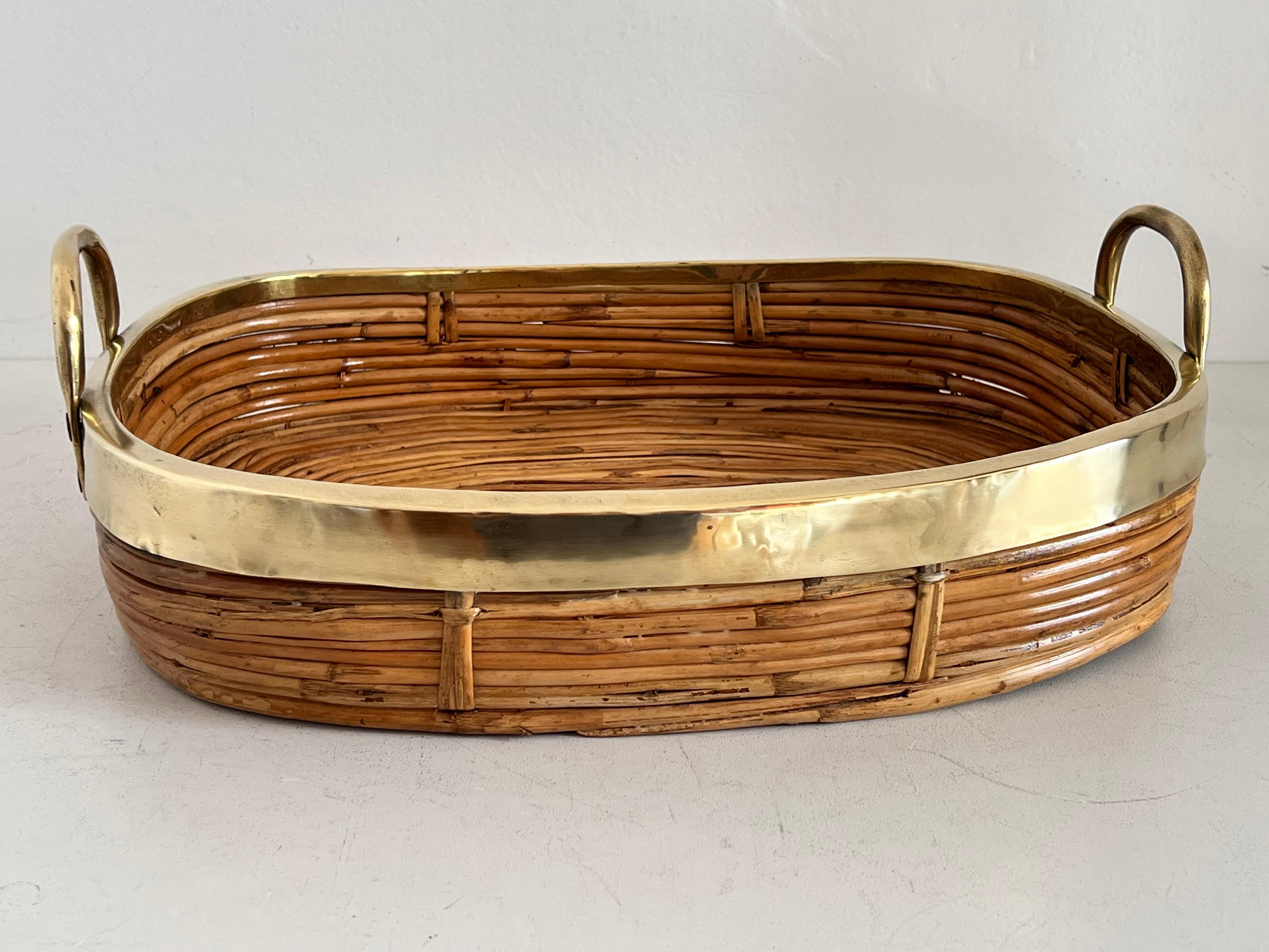 Italian Mid-Century Organic Serving Tray in Natural Rattan and Brass, 1970s 6