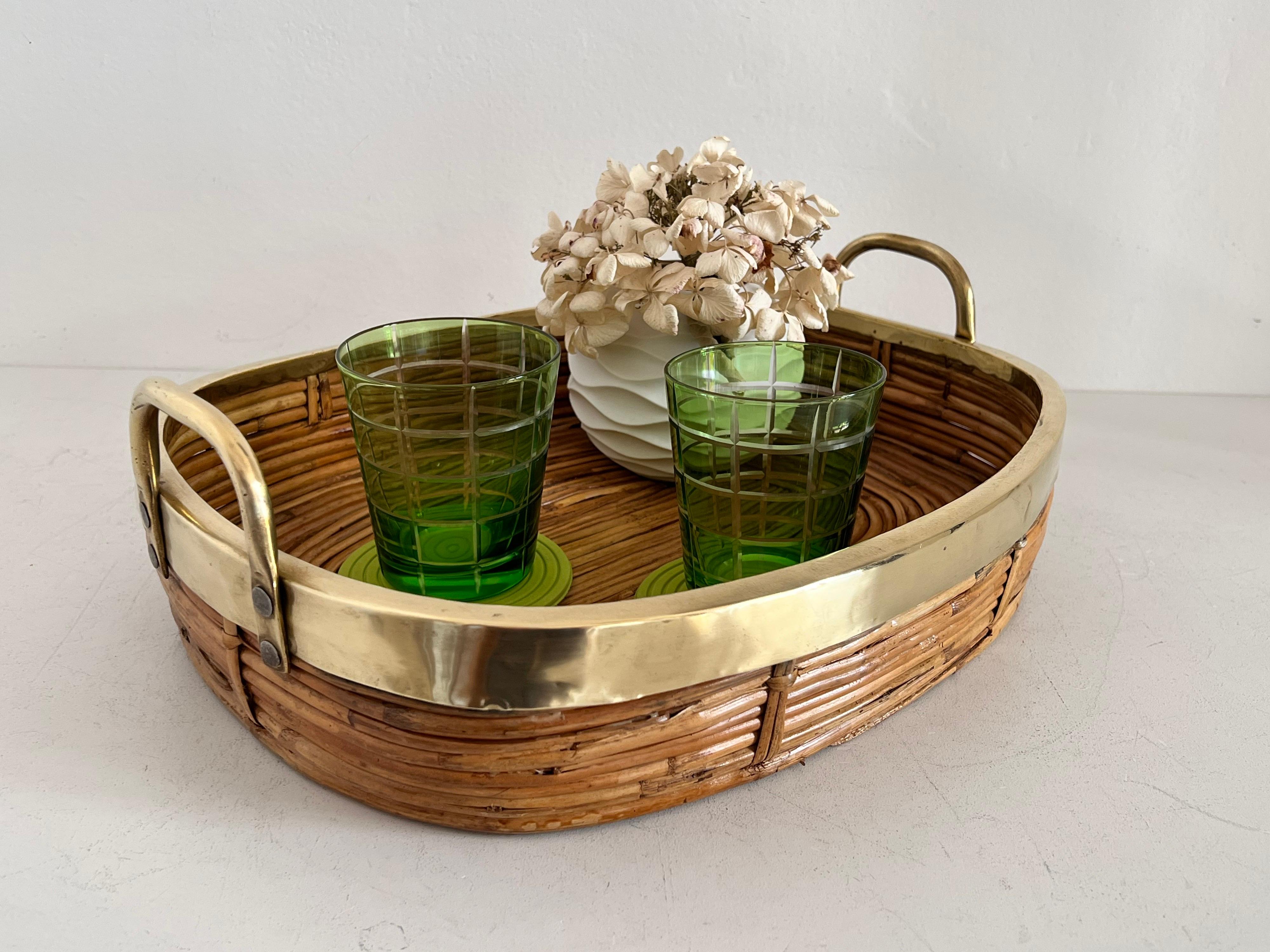 Italian Mid-Century Organic Serving Tray in Natural Rattan and Brass, 1970s 7