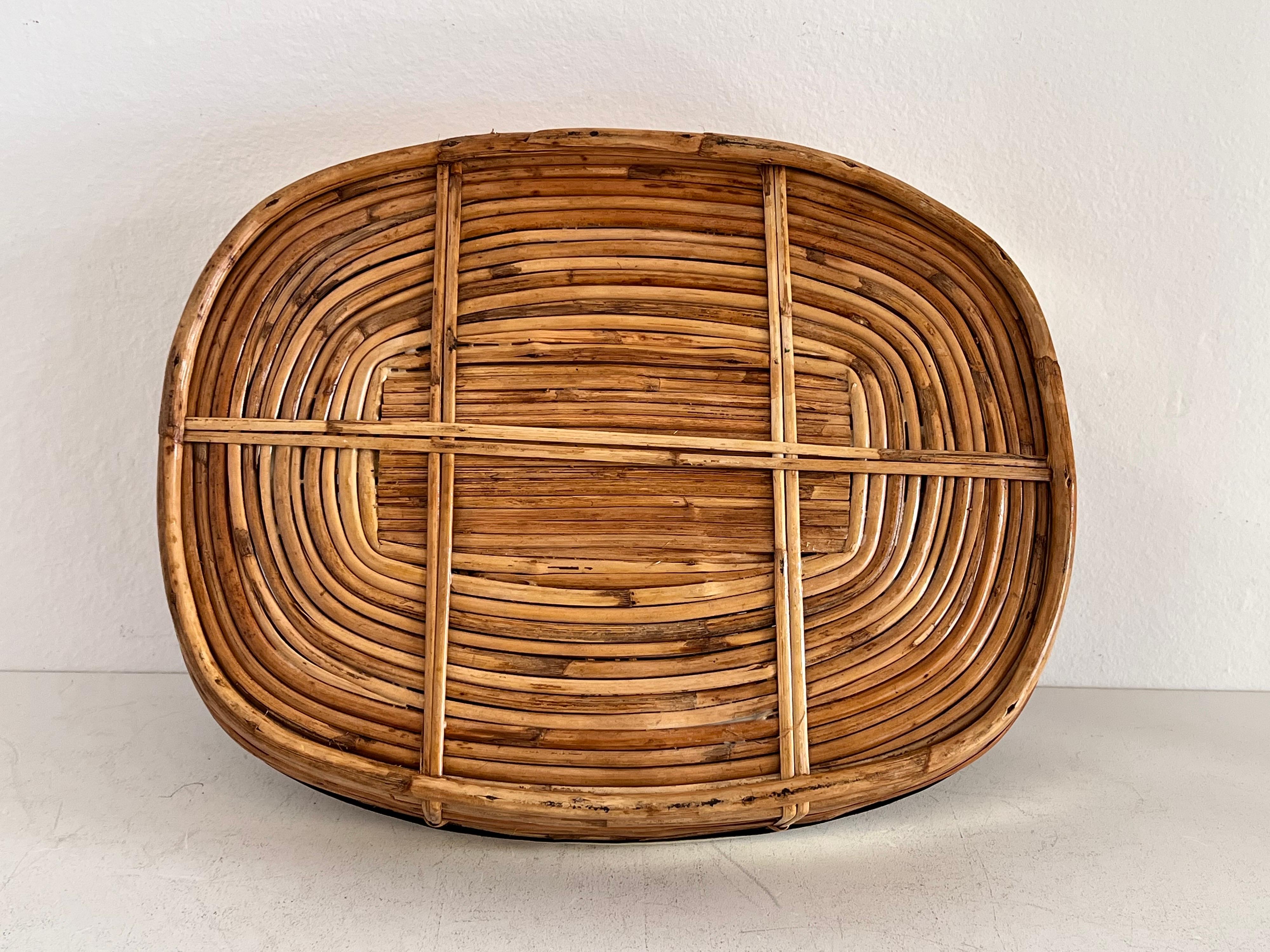 Italian Mid-Century Organic Serving Tray in Natural Rattan and Brass, 1970s 9