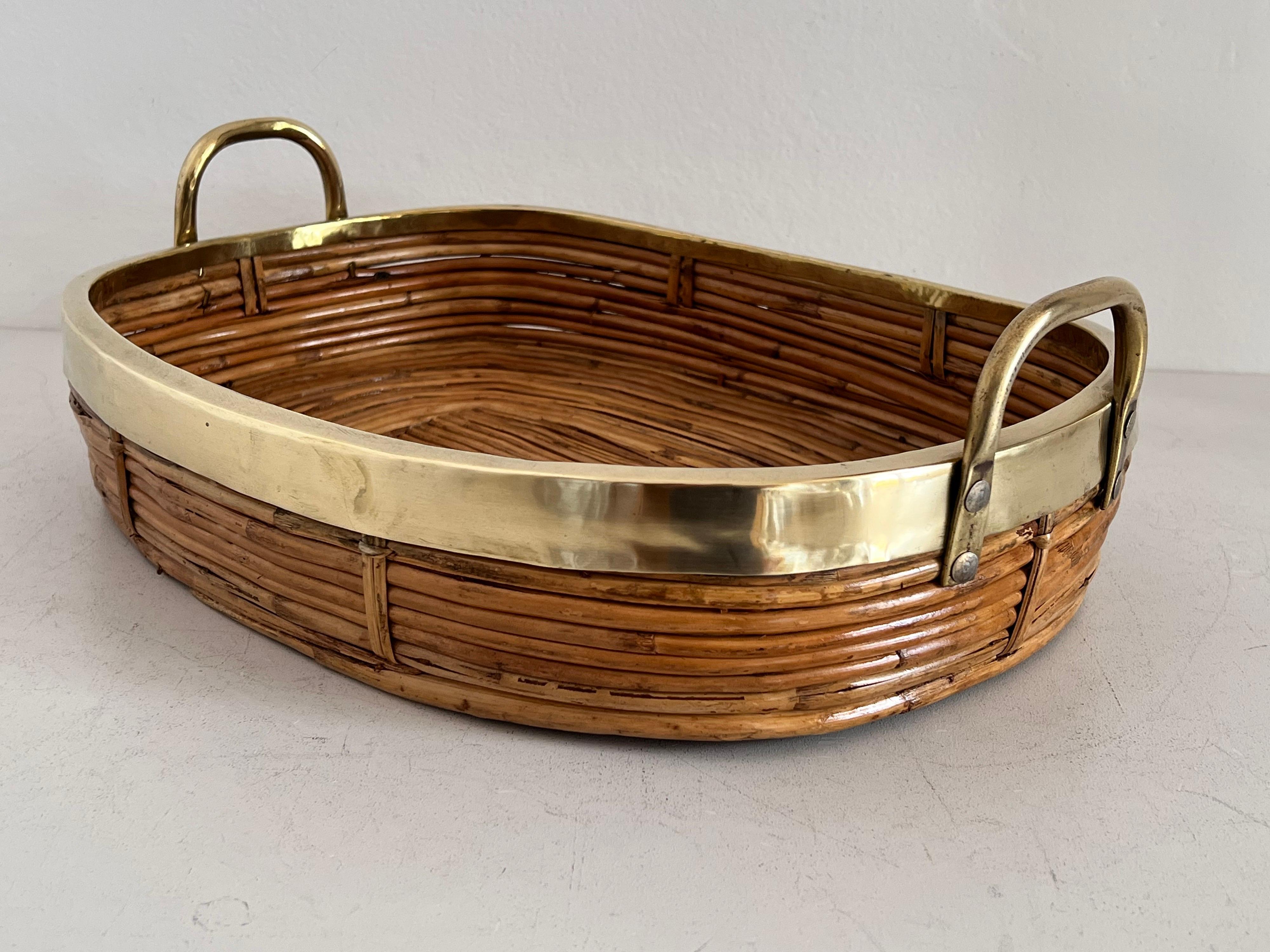 Mid-Century Modern Italian Mid-Century Organic Serving Tray in Natural Rattan and Brass, 1970s