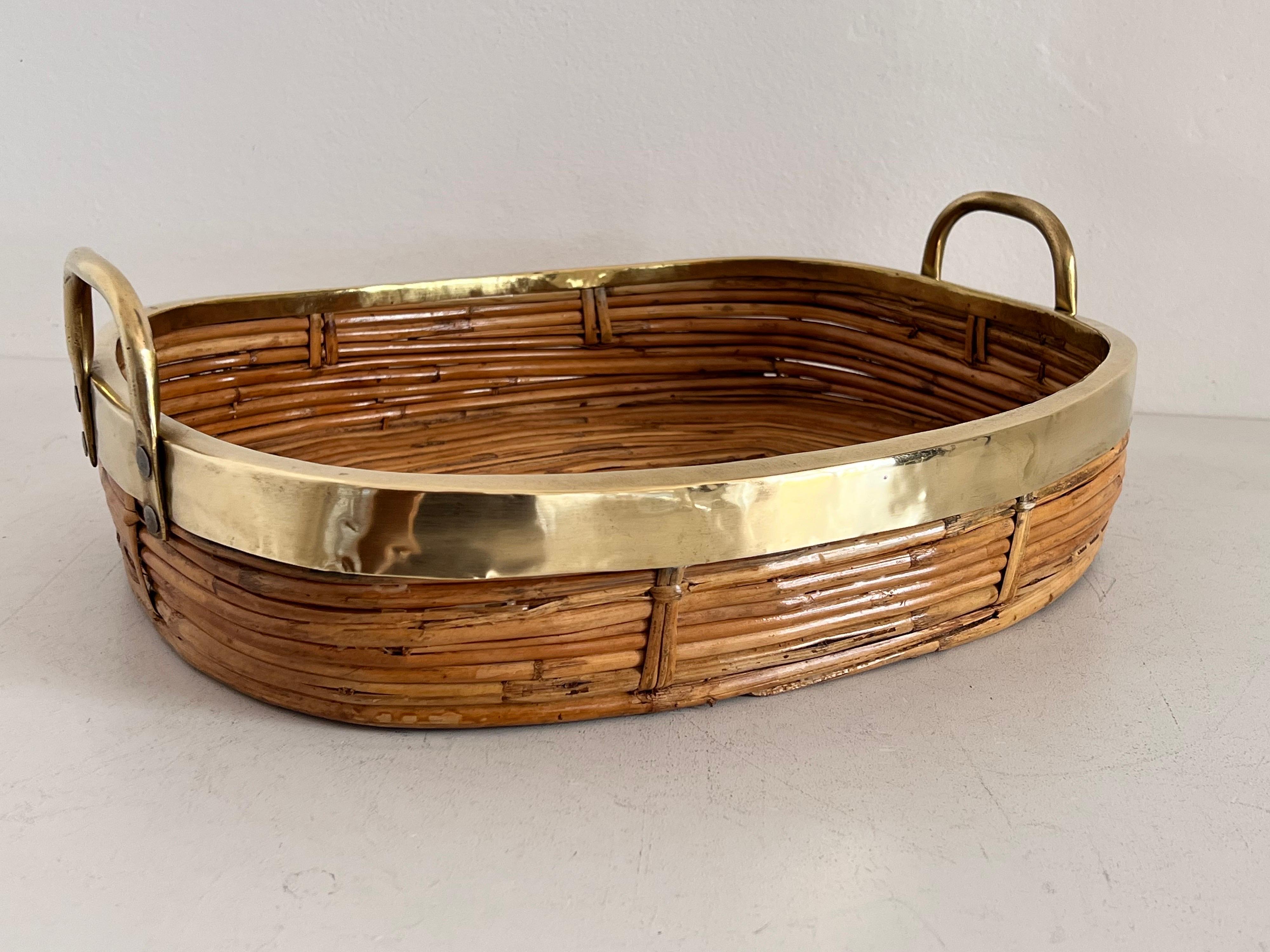 Italian Mid-Century Organic Serving Tray in Natural Rattan and Brass, 1970s 1