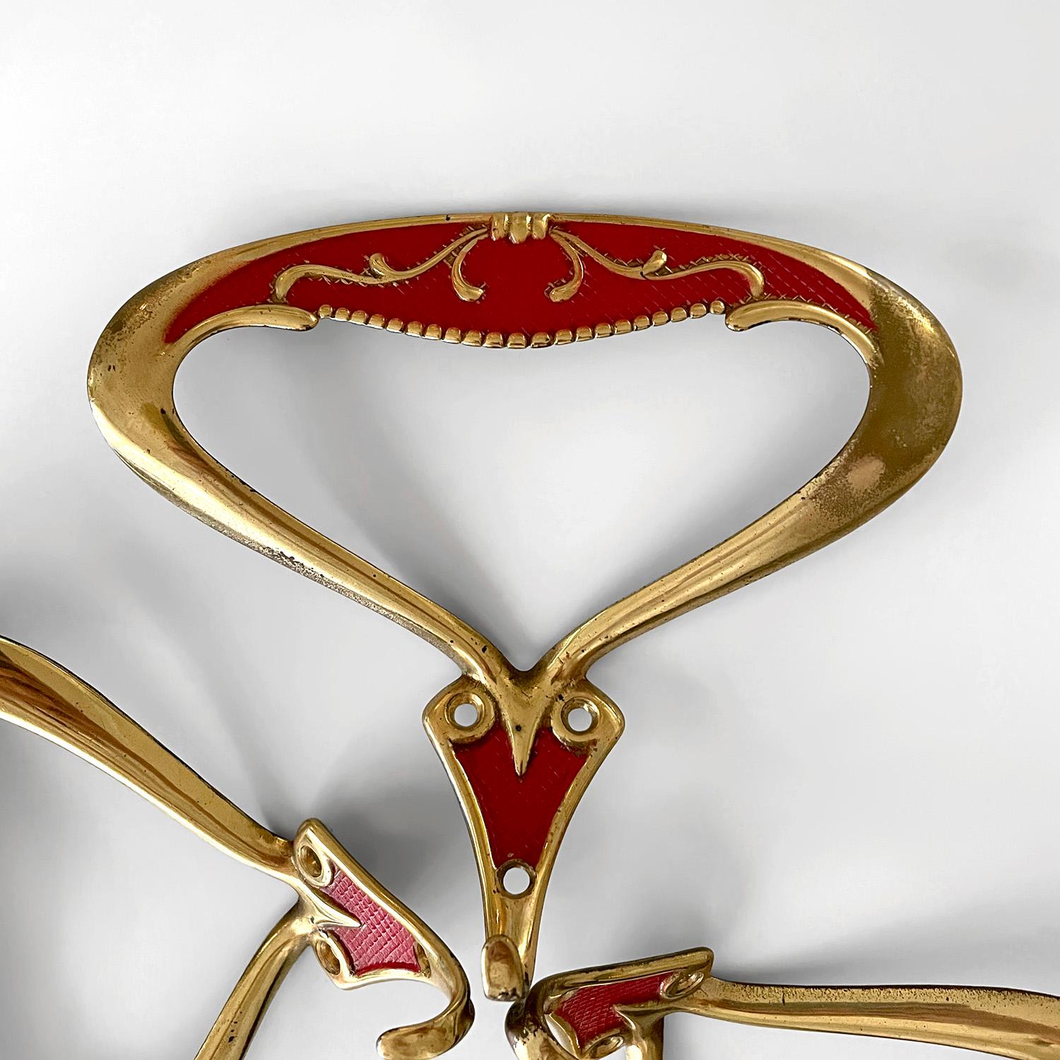 Metallo Ganci da parete rossi Oro Rossa del Mid Century italiano - 3 disponibili in vendita