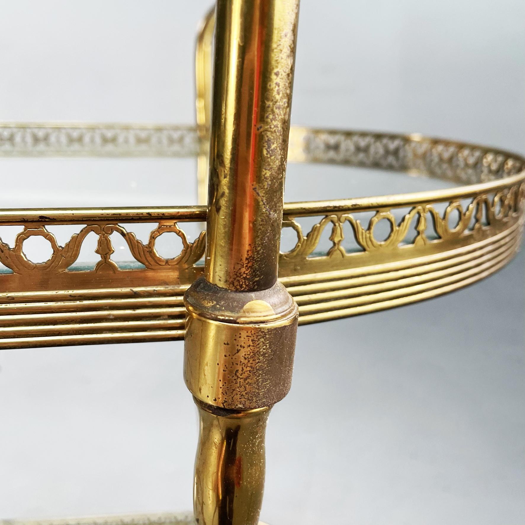 Italian Mid-Century Oval Bar Cart in Brass and Glass, 1950s 10