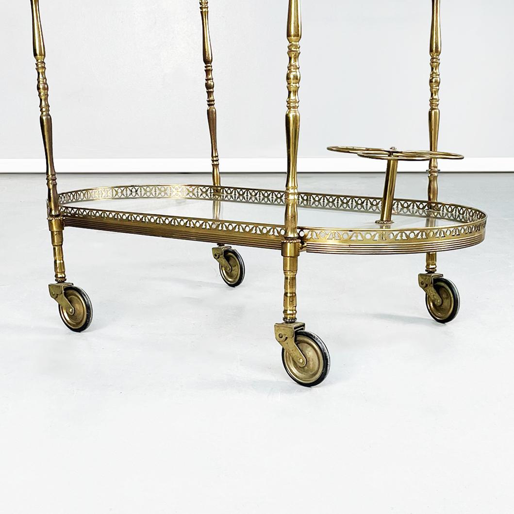 Italian Mid-Century Oval Bar Cart in Brass and Glass, 1950s 14