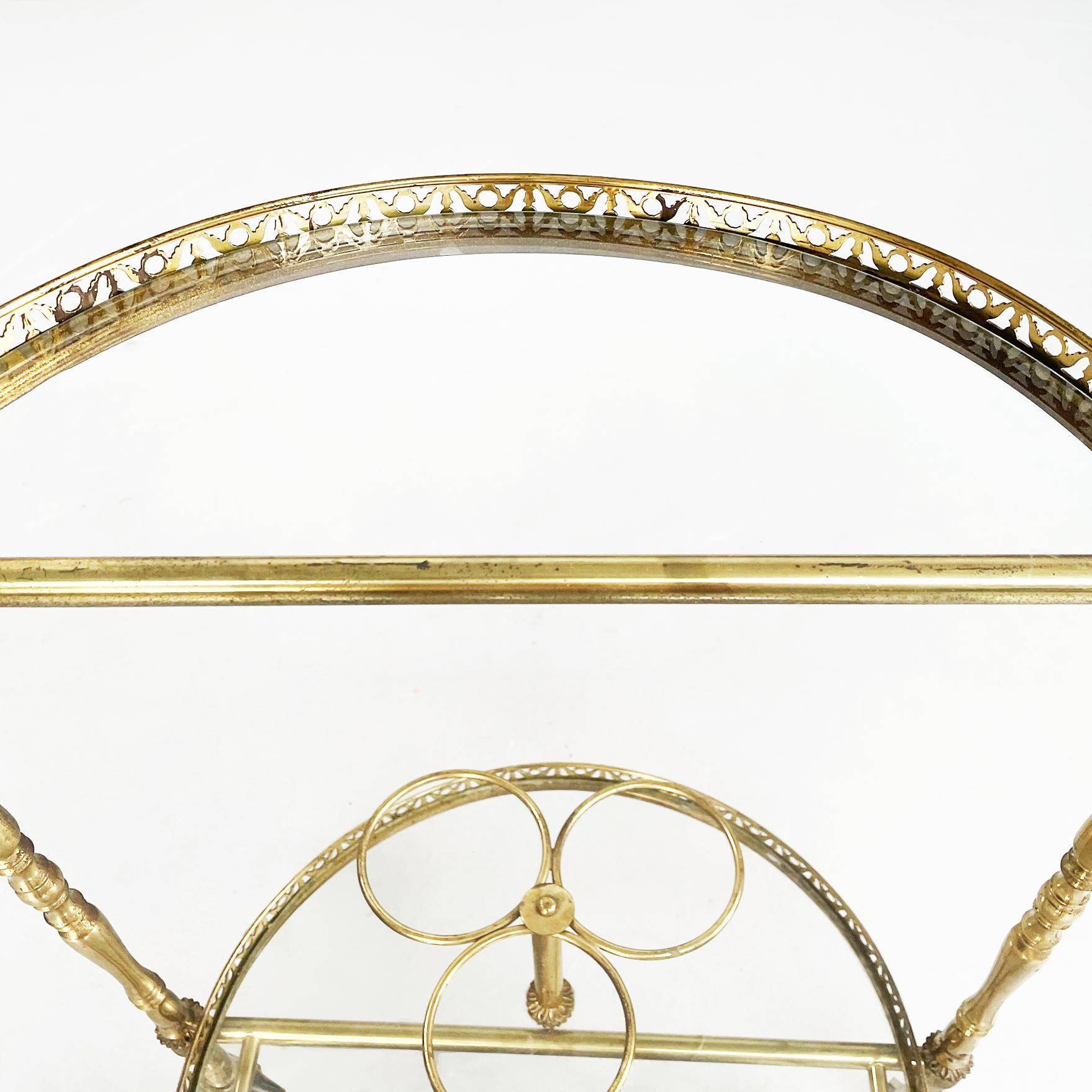 Italian Mid-Century Oval Bar Cart in Brass and Glass, 1950s 2