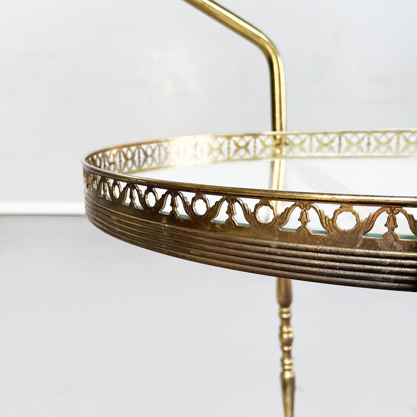 Italian Mid-Century Oval Bar Cart in Brass and Glass, 1950s 4