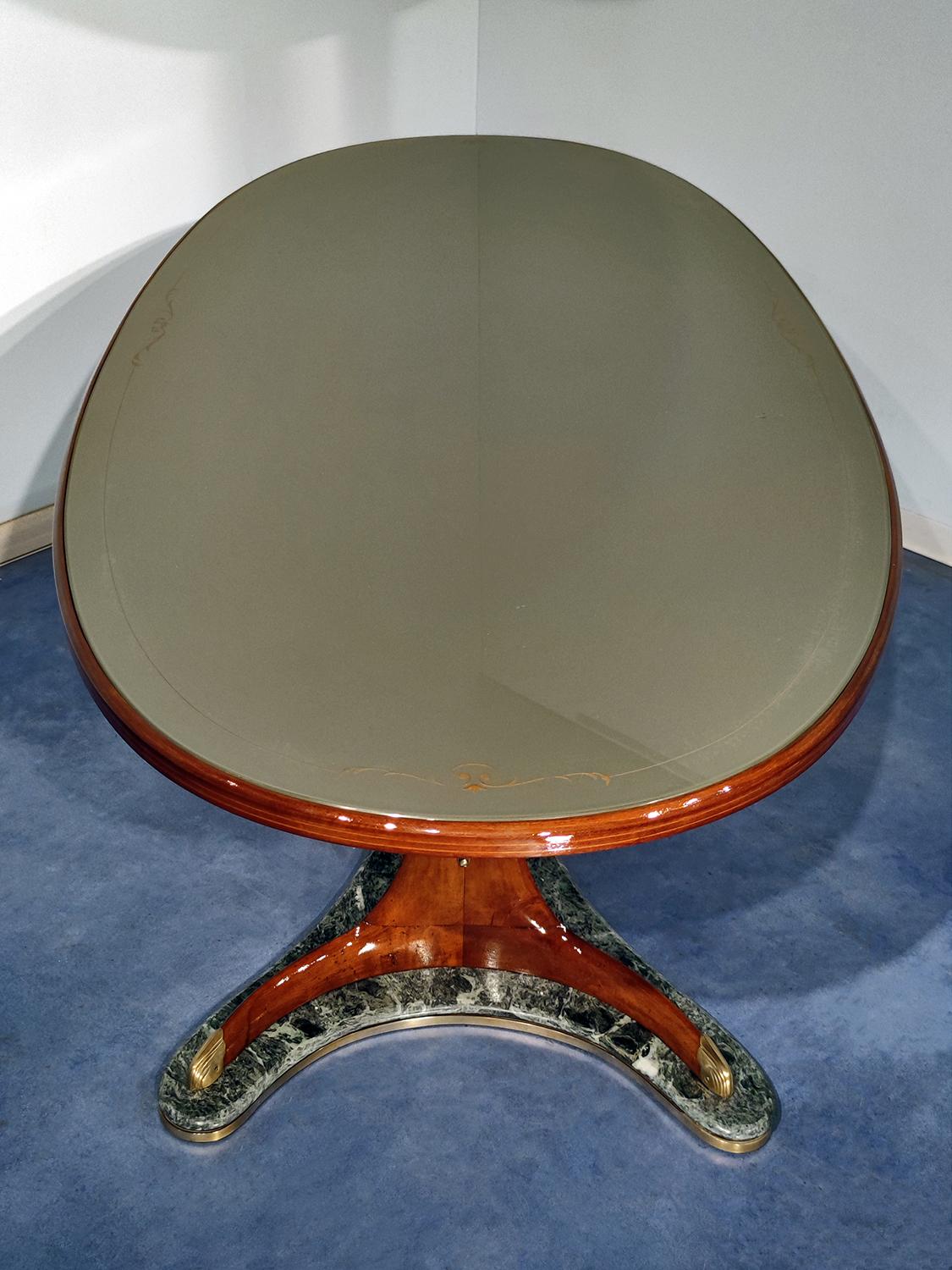 20th Century Italian Mid-Century Oval Dining Table in Hardwood by Vittorio Dassi, 1950s