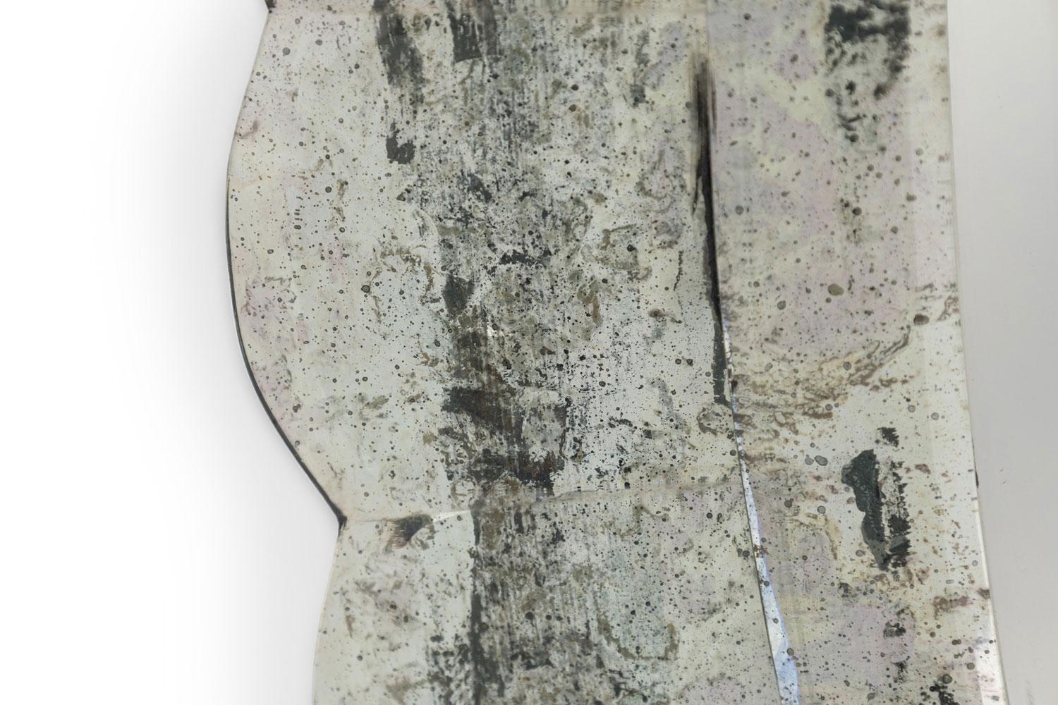 Espejo de pared italiano de Murano de mediados de siglo con forma ovalada Italiano en venta