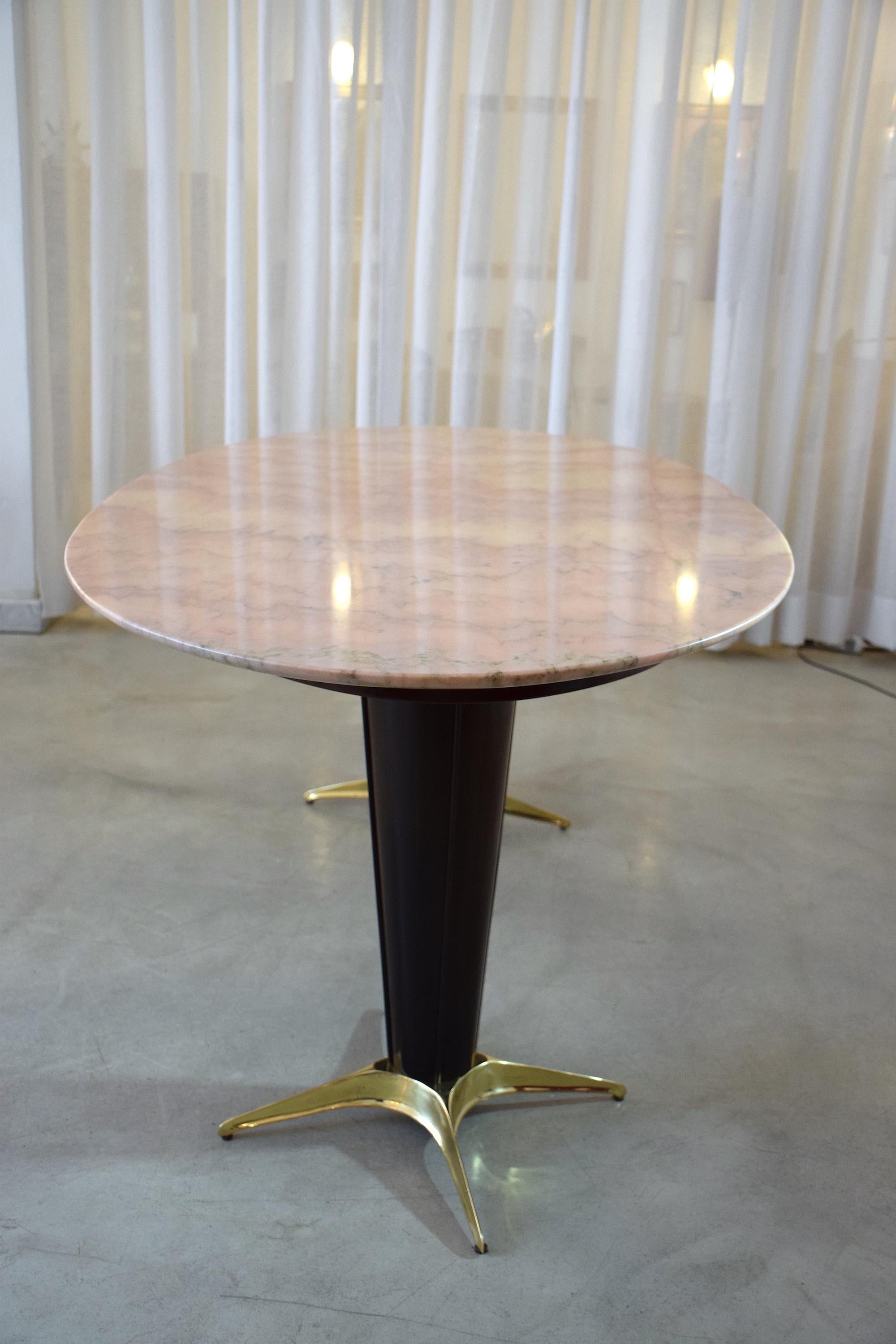 Italian Midcentury Big Oval Marble Dining Table, 1950s For Sale 1