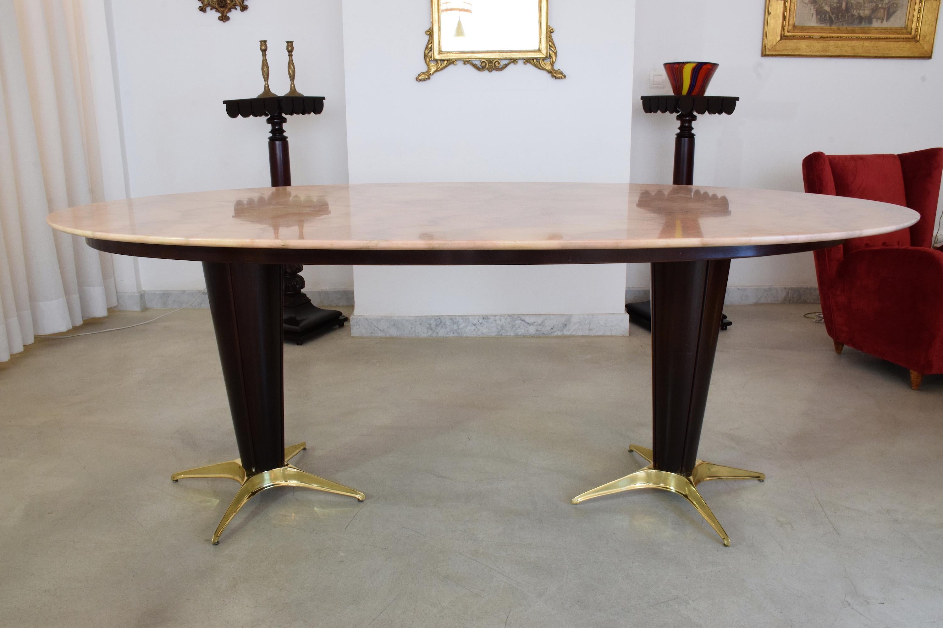 20th Century Italian Midcentury Big Oval Marble Dining Table, 1950s For Sale