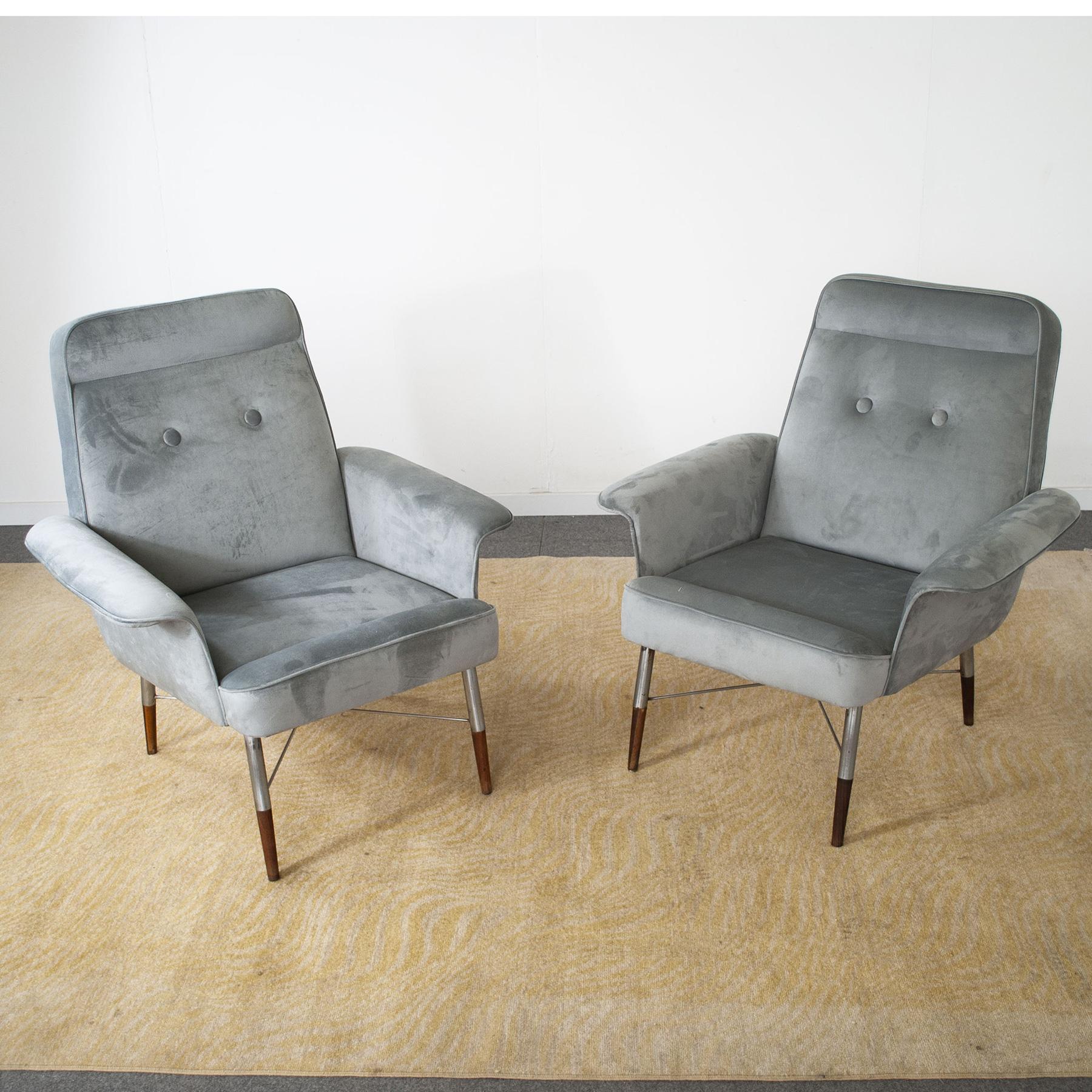 Set of two elegant Italian armchairs from the 60s, metal and wood structure completely restored and upholstered in grey velvet.