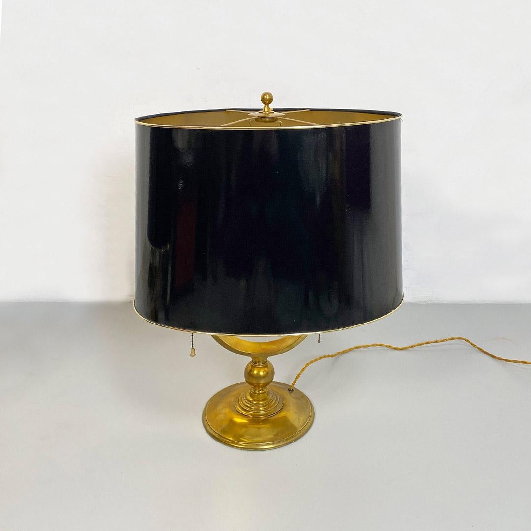 Italian Mid Century Pair of Brass and Glossy Black Lampshade Table Lamps, 1940s In Good Condition For Sale In MIlano, IT