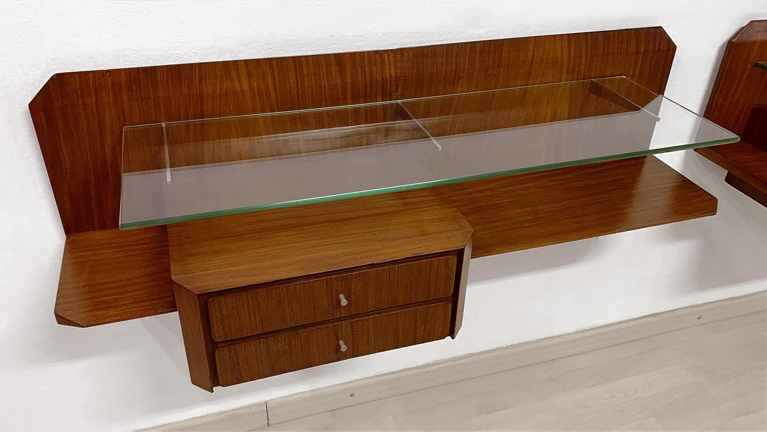 Italian Mid-Century Pair of Floating Wall Teakwood Console by Moscatelli, 1960s For Sale 6