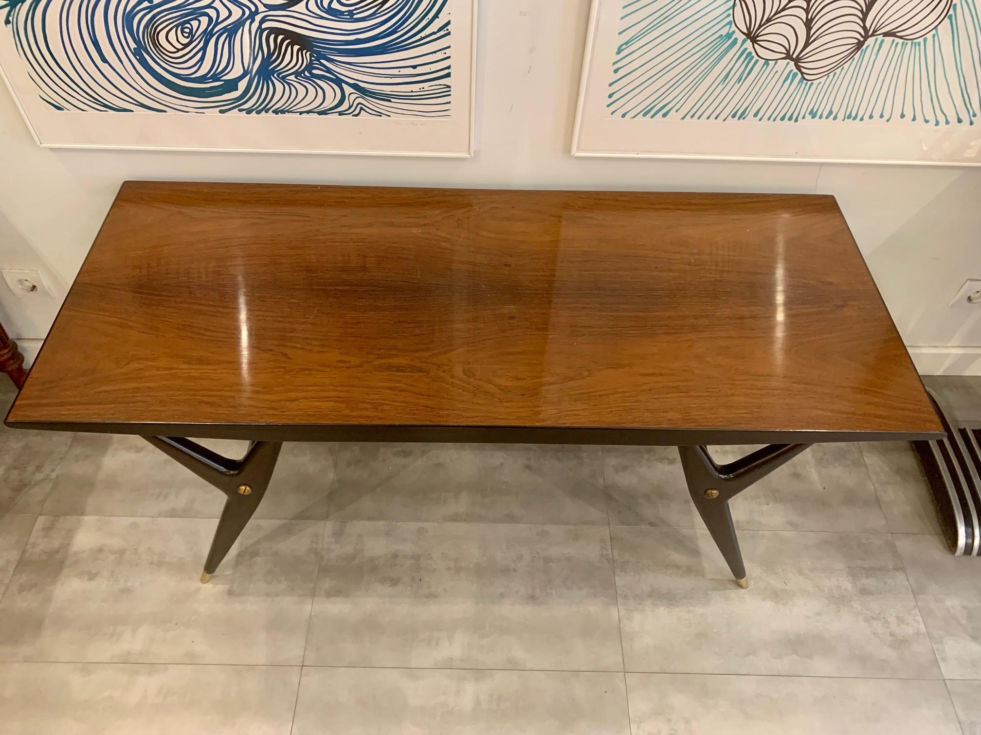 Italian Mid Century Palosanto Wood Coffee Table by Ico Parisi In Excellent Condition In Madrid, ES