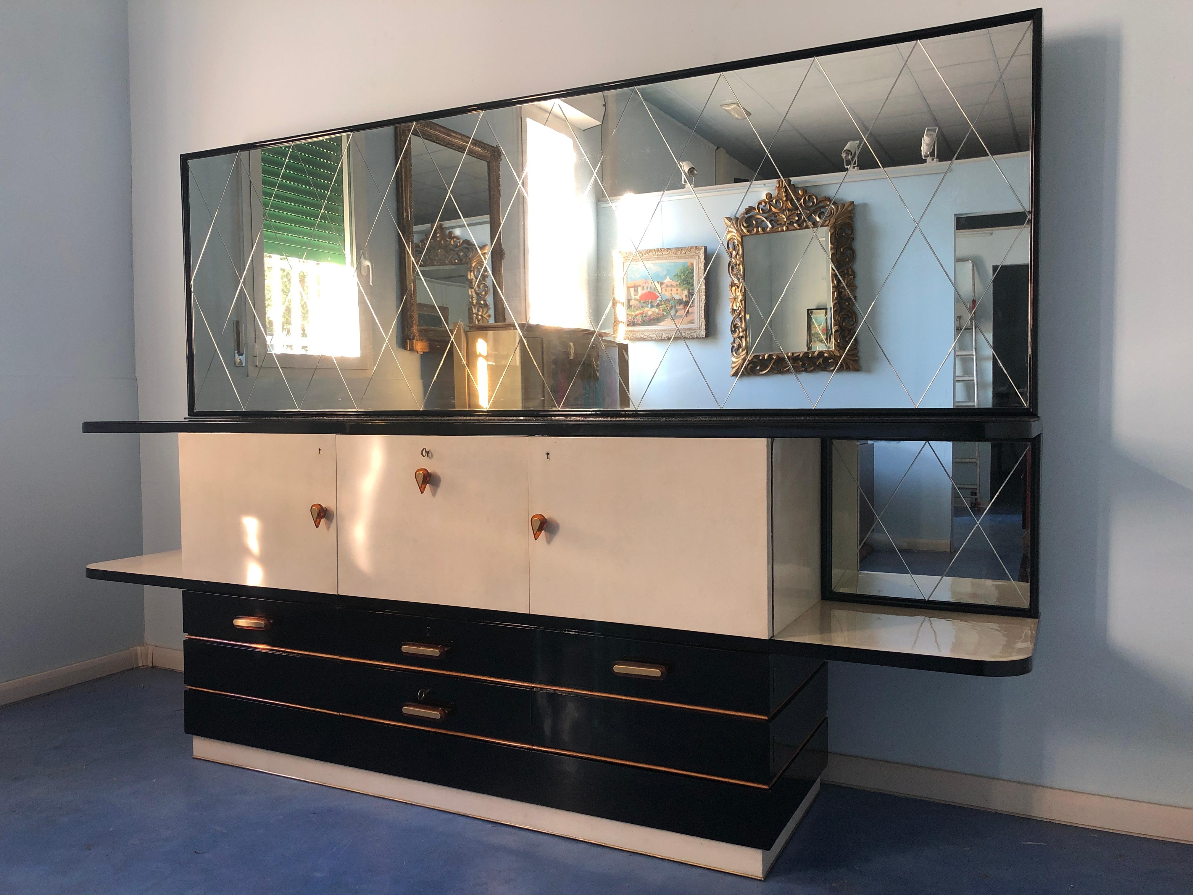 Italian Midcentury Parchment Black Lacquered Sideboard, 1950 In Good Condition For Sale In Traversetolo, IT