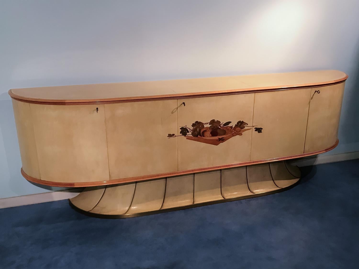 Italian Midcentury Parchment Sideboard with Inlay by Vittorio Dassi, 1950 In Good Condition In Traversetolo, IT