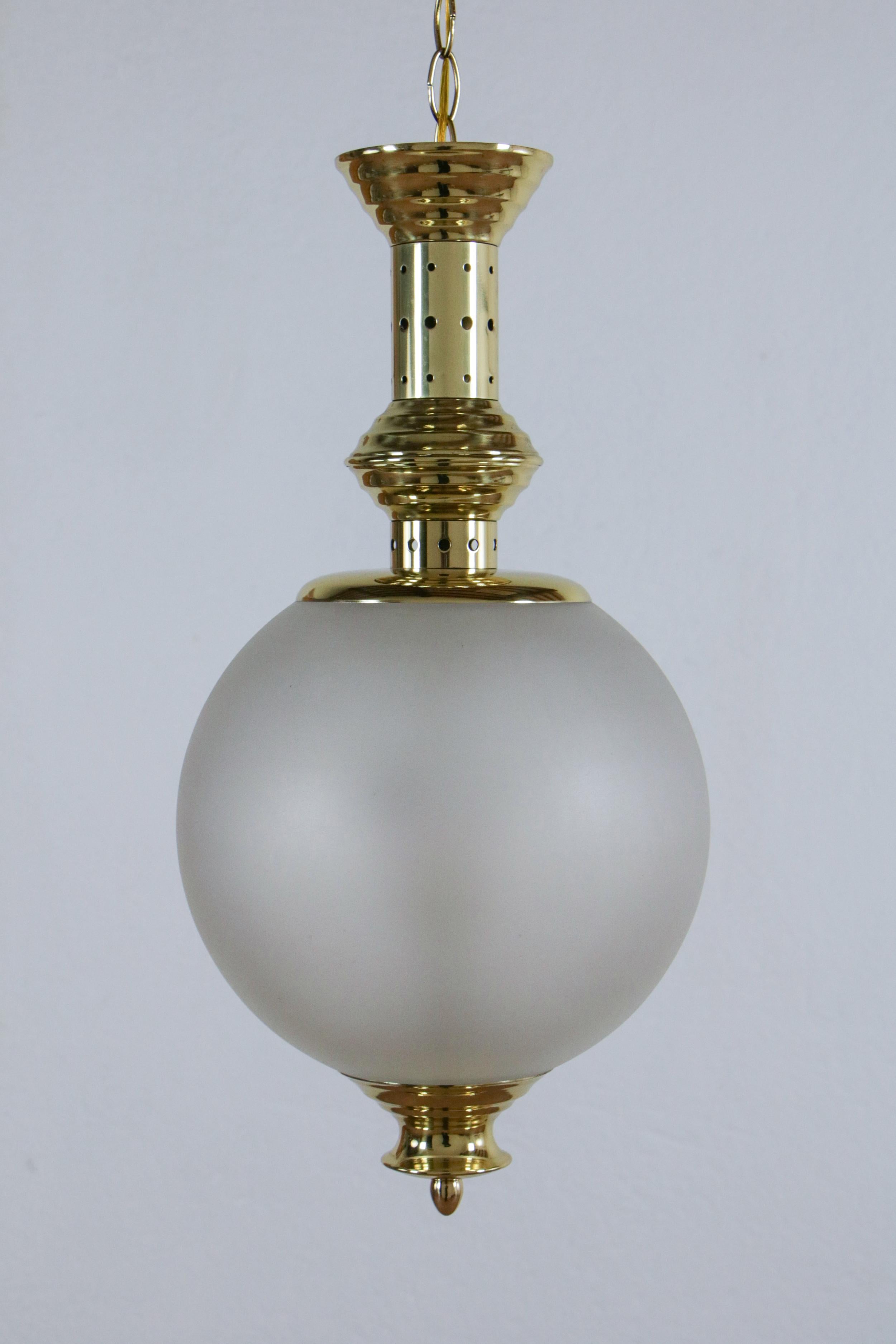 Mid-20th Century Italian Mid-Century Pendant Lamp, Azucena Style, 1960 For Sale